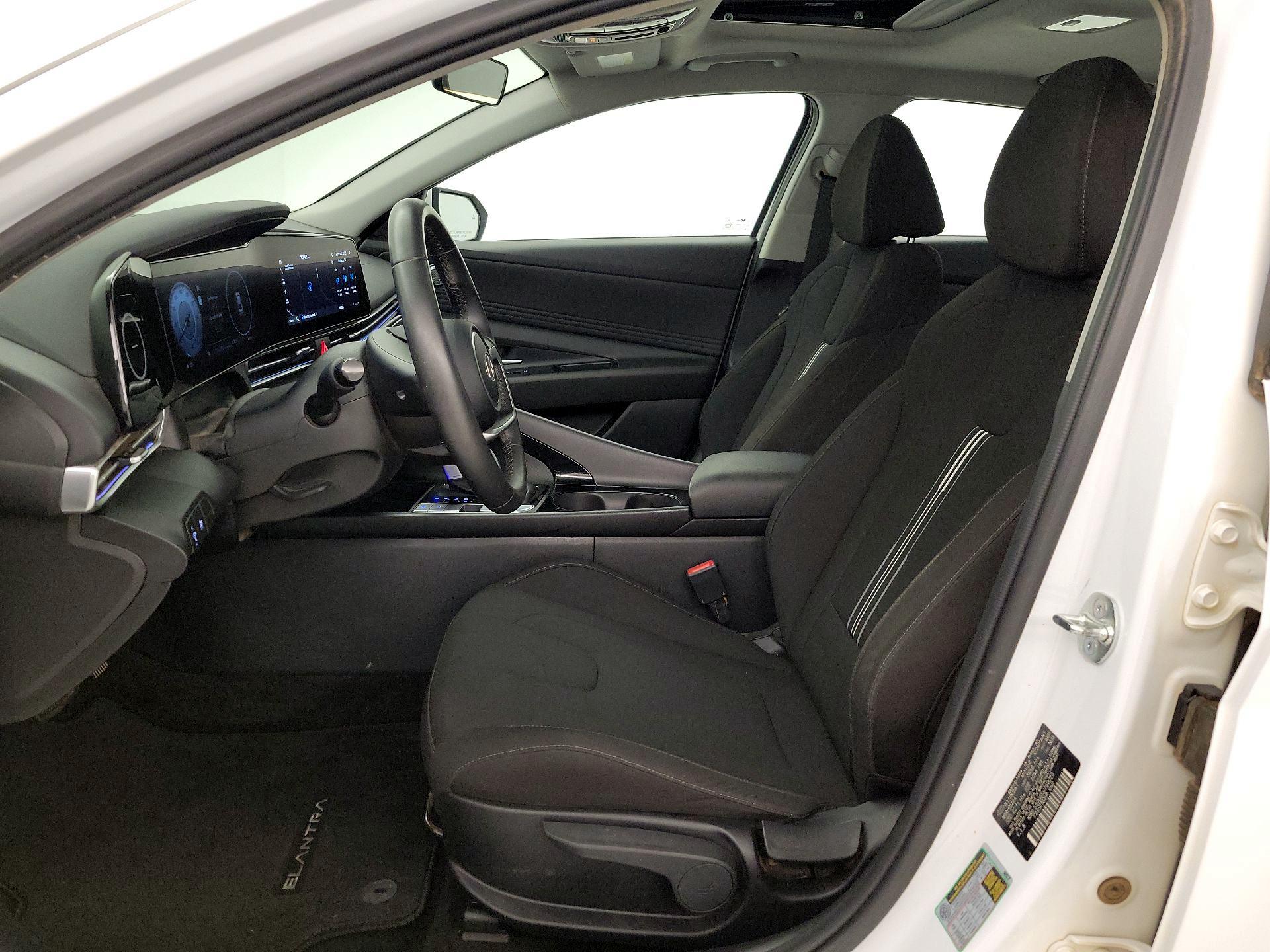Thumbnail: 2024 Hyundai Elantra - 11