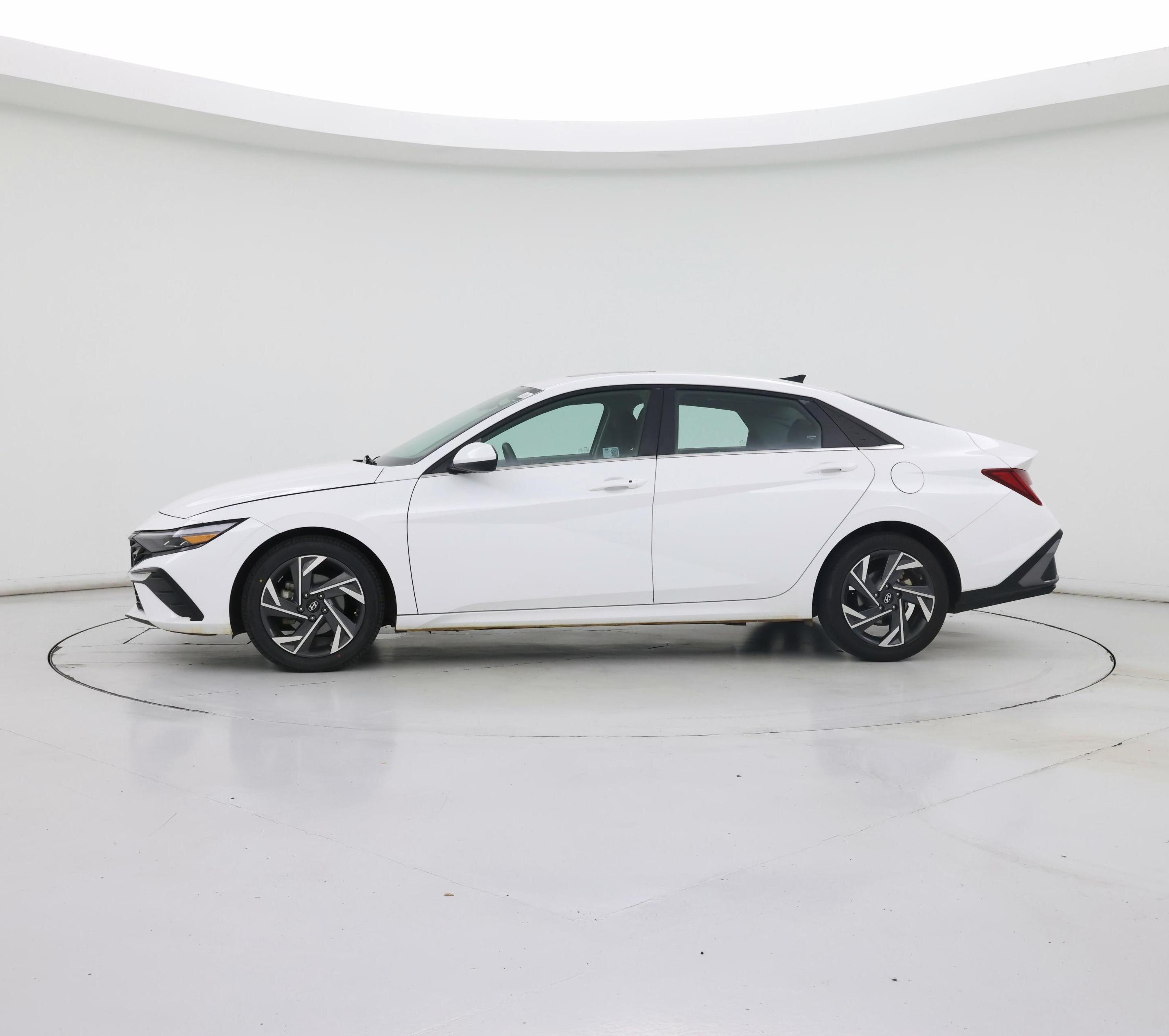 Thumbnail: 2024 Hyundai Elantra - 3