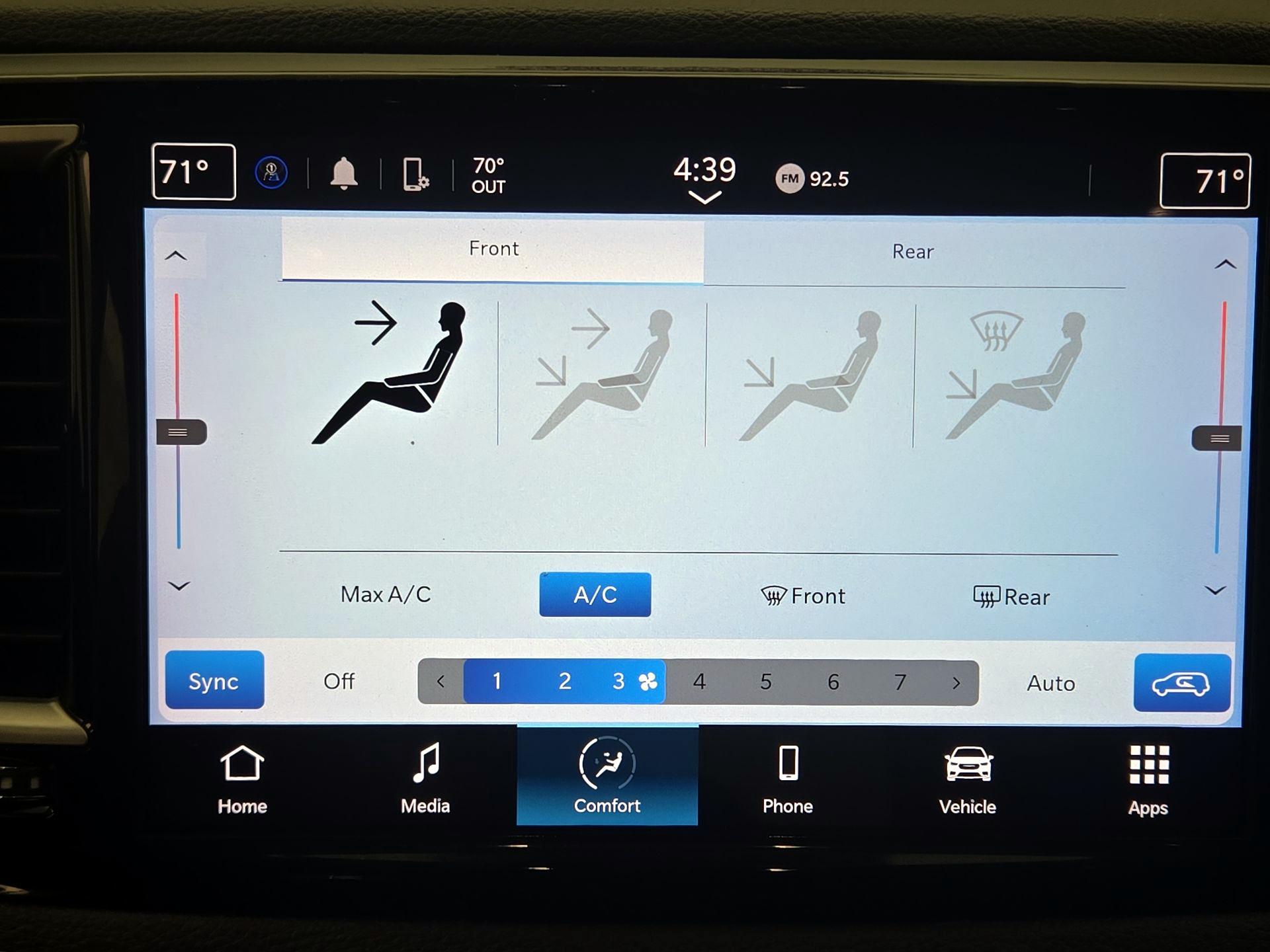 Thumbnail: 2021 Chrysler Pacifica - 16