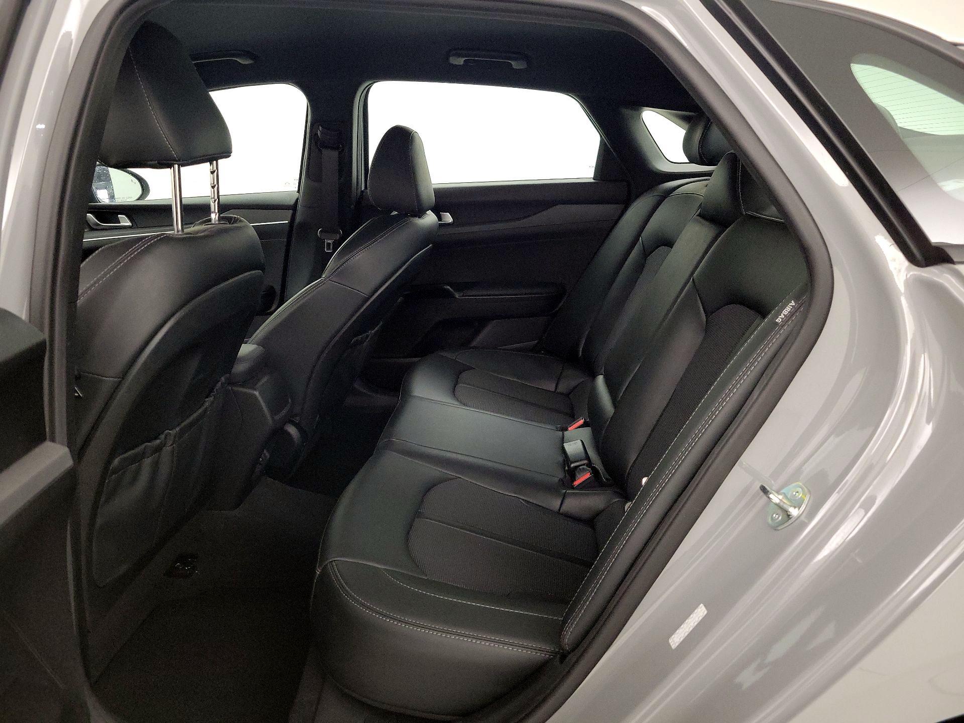 Thumbnail: 2023 Kia K5 - 18