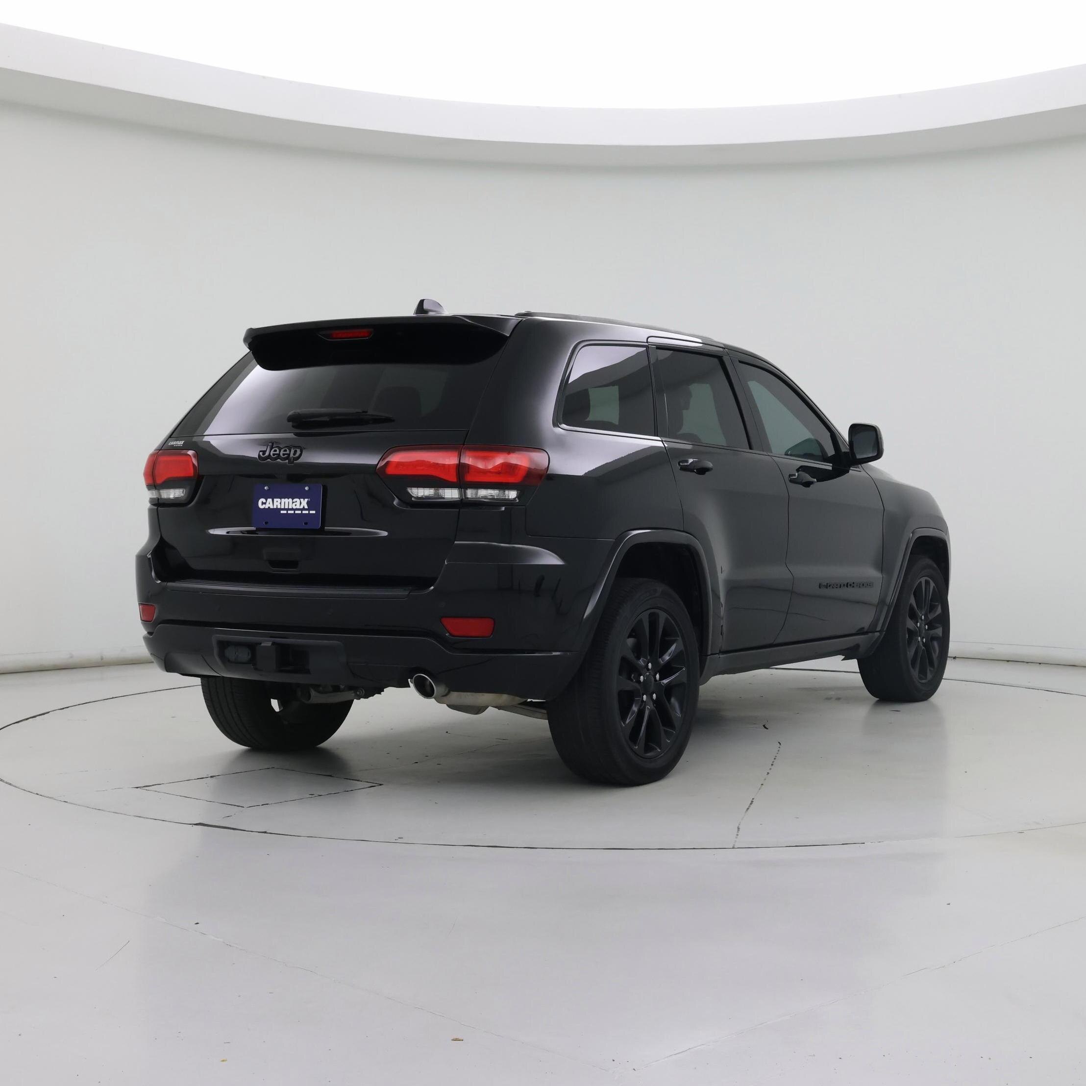 Thumbnail: 2022 Jeep Grand Cherokee - 8