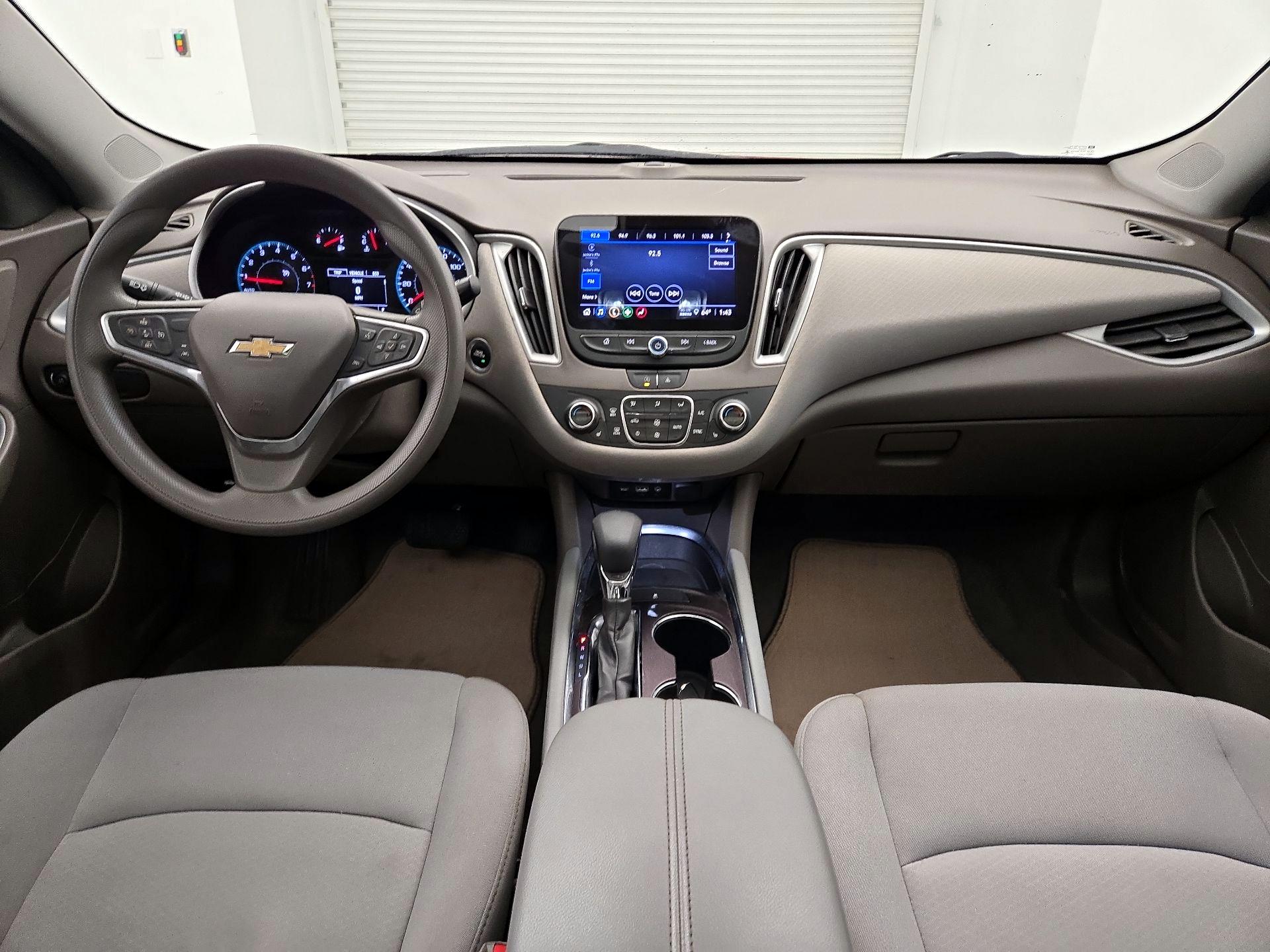 Thumbnail: 2023 Chevrolet Malibu - 9