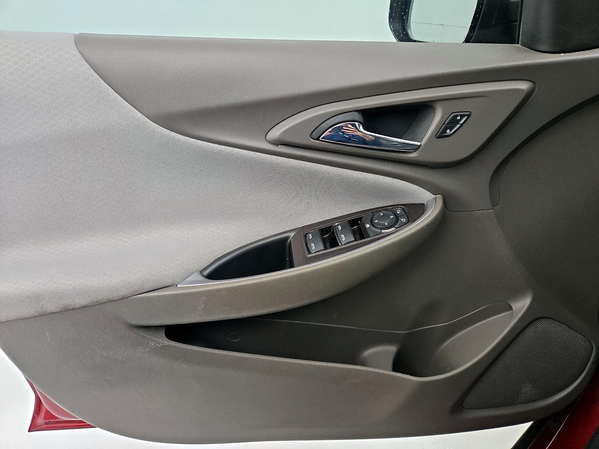 Thumbnail: 2023 Chevrolet Malibu - 12