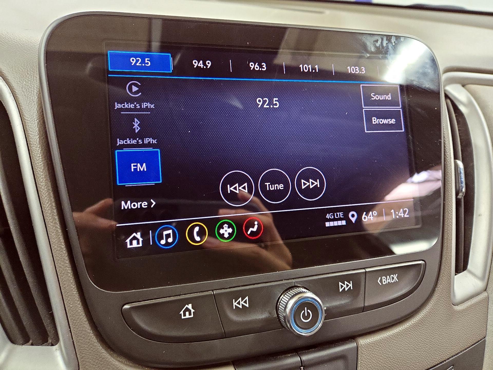 Thumbnail: 2023 Chevrolet Malibu - 15