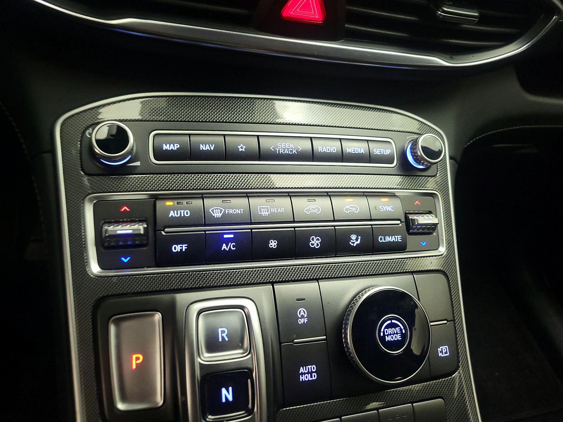 Thumbnail: 2022 Hyundai Santa Fe - 17