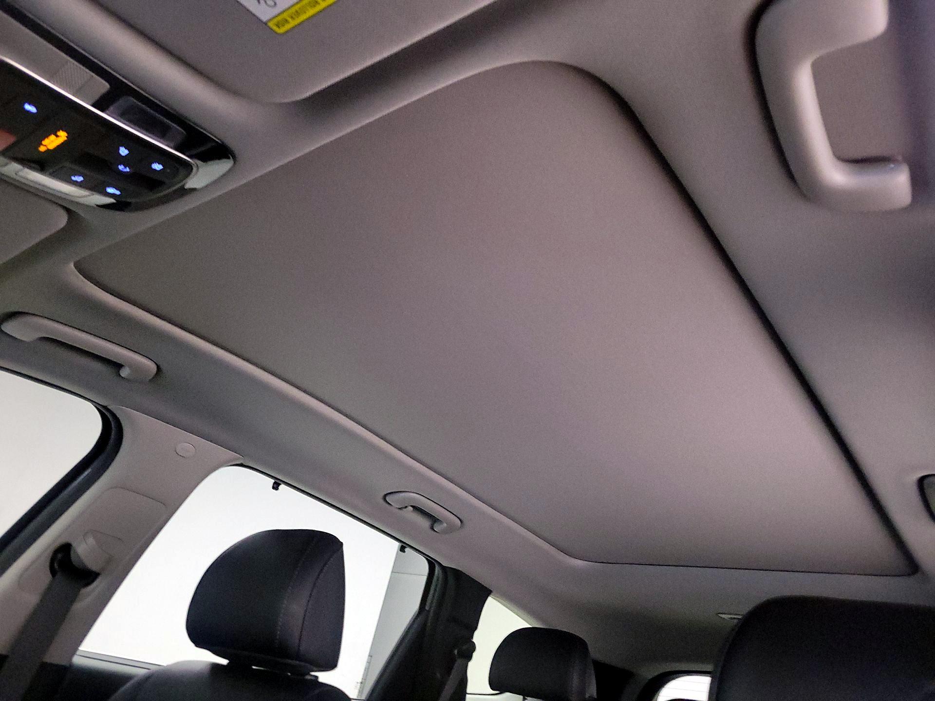 Thumbnail: 2022 Hyundai Santa Fe - 19