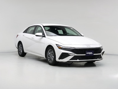 White 2024 Hyundai Elantra SEL