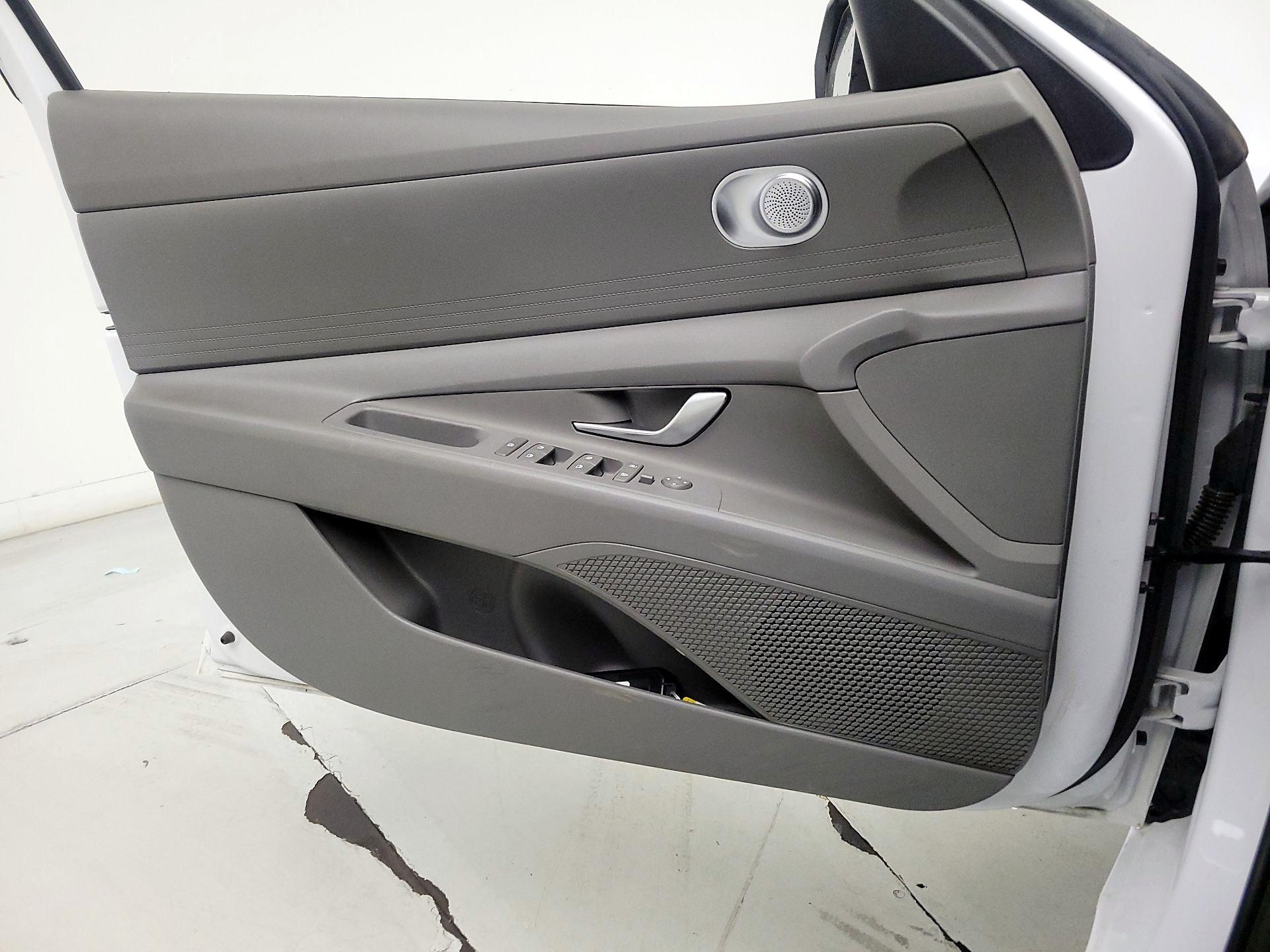 Thumbnail: 2024 Hyundai Elantra - 12