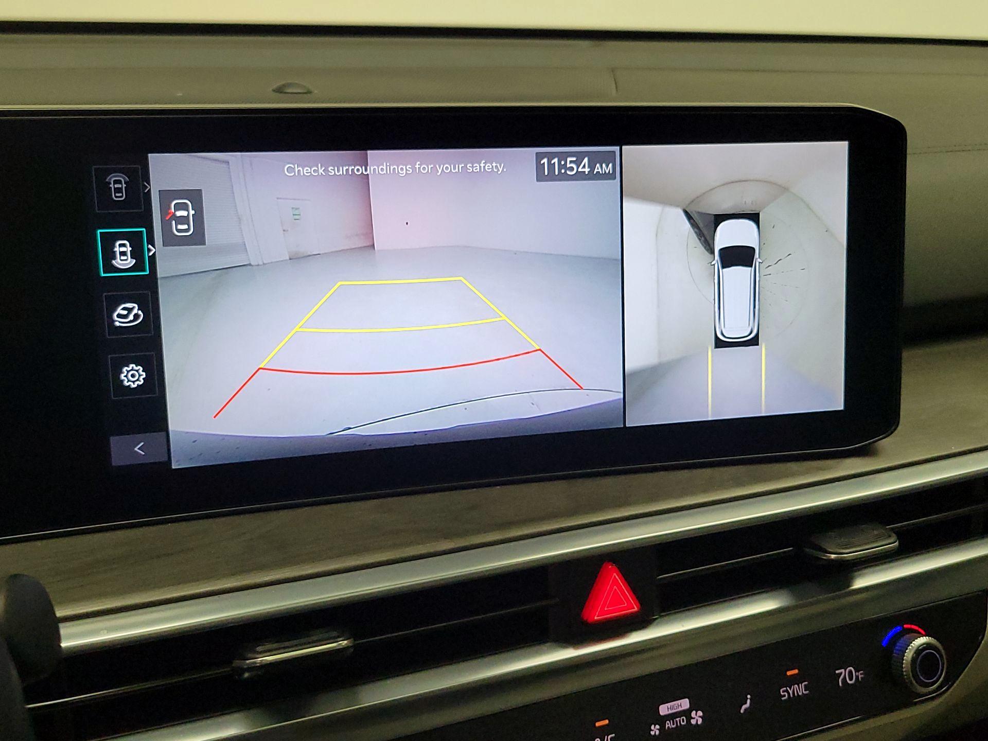 Thumbnail: 2024 Kia Sorento - 15