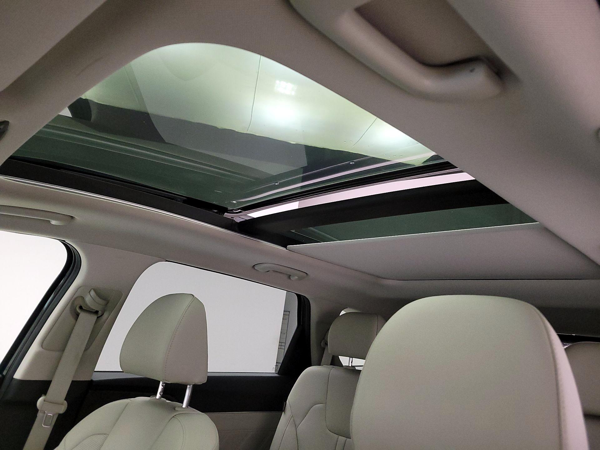 Thumbnail: 2024 Kia Sorento - 20