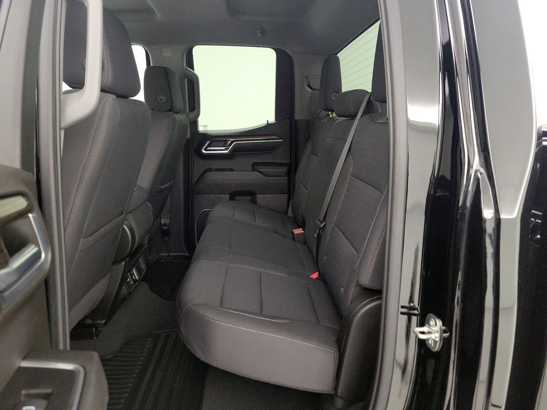 Thumbnail: 2023 Chevrolet Silverado 1500 - 18