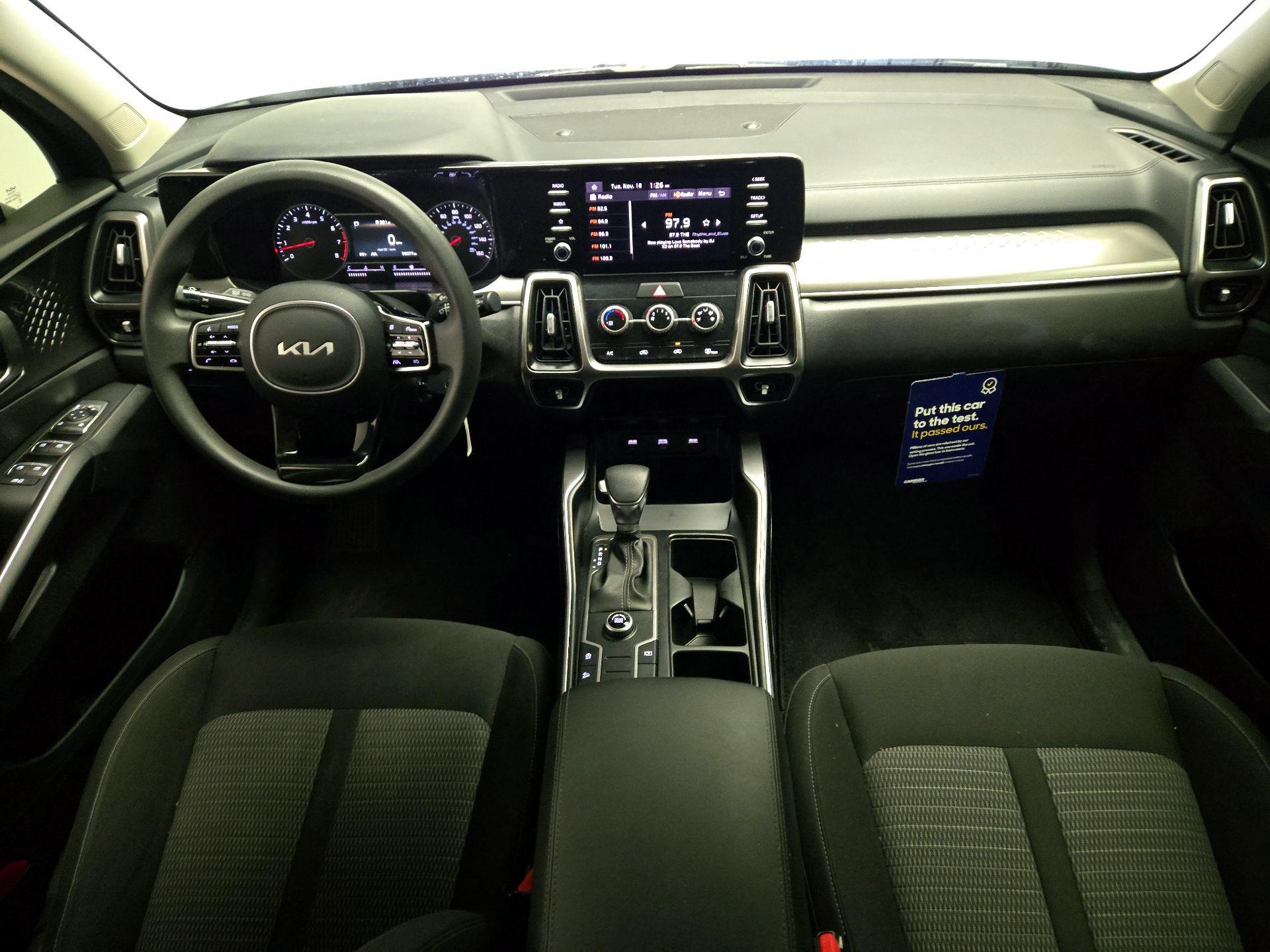 Thumbnail: 2023 Kia Sorento - 9