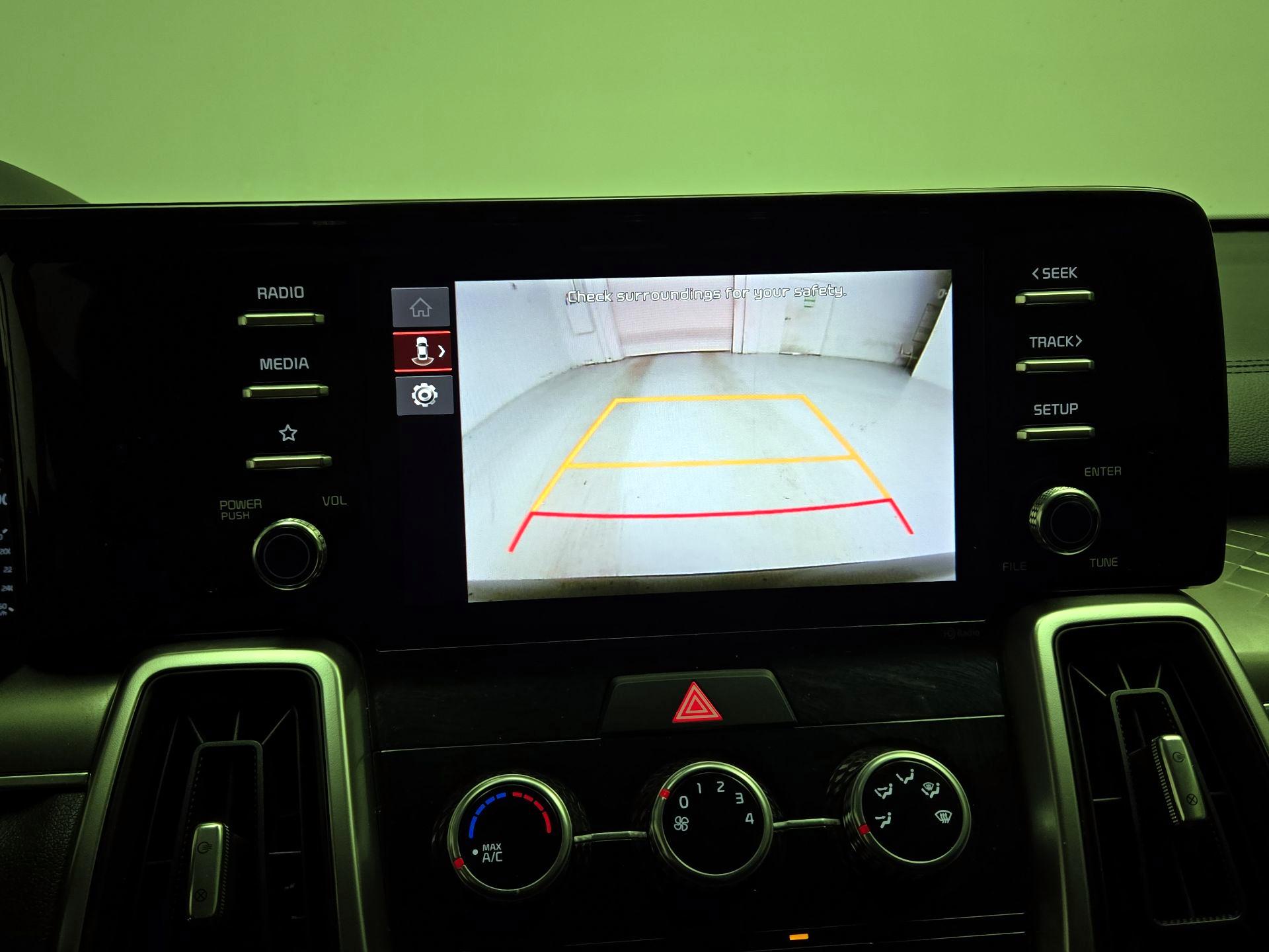 Thumbnail: 2023 Kia Sorento - 14