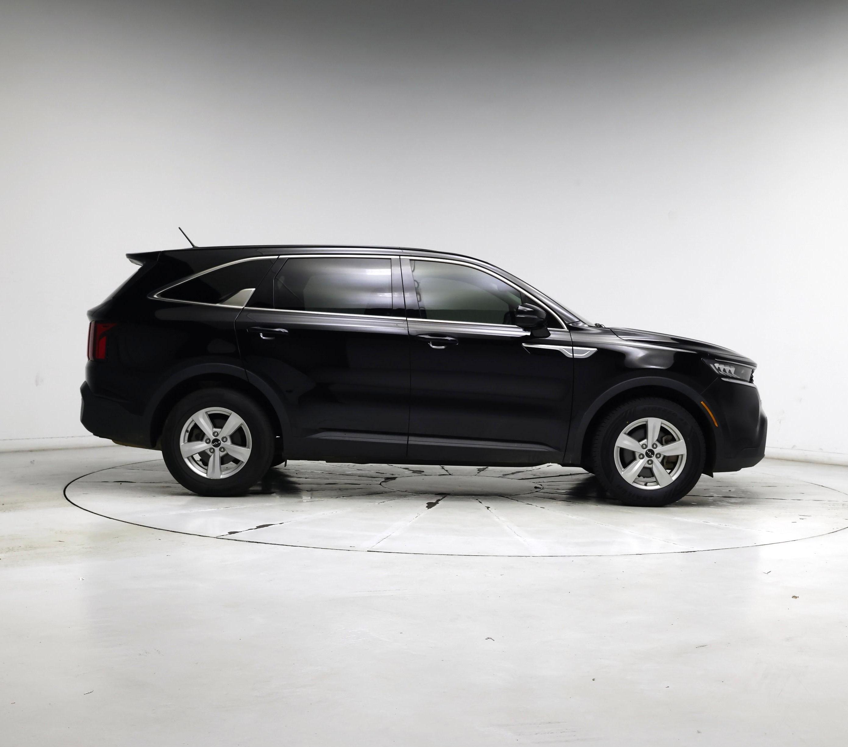 Thumbnail: 2023 Kia Sorento - 7