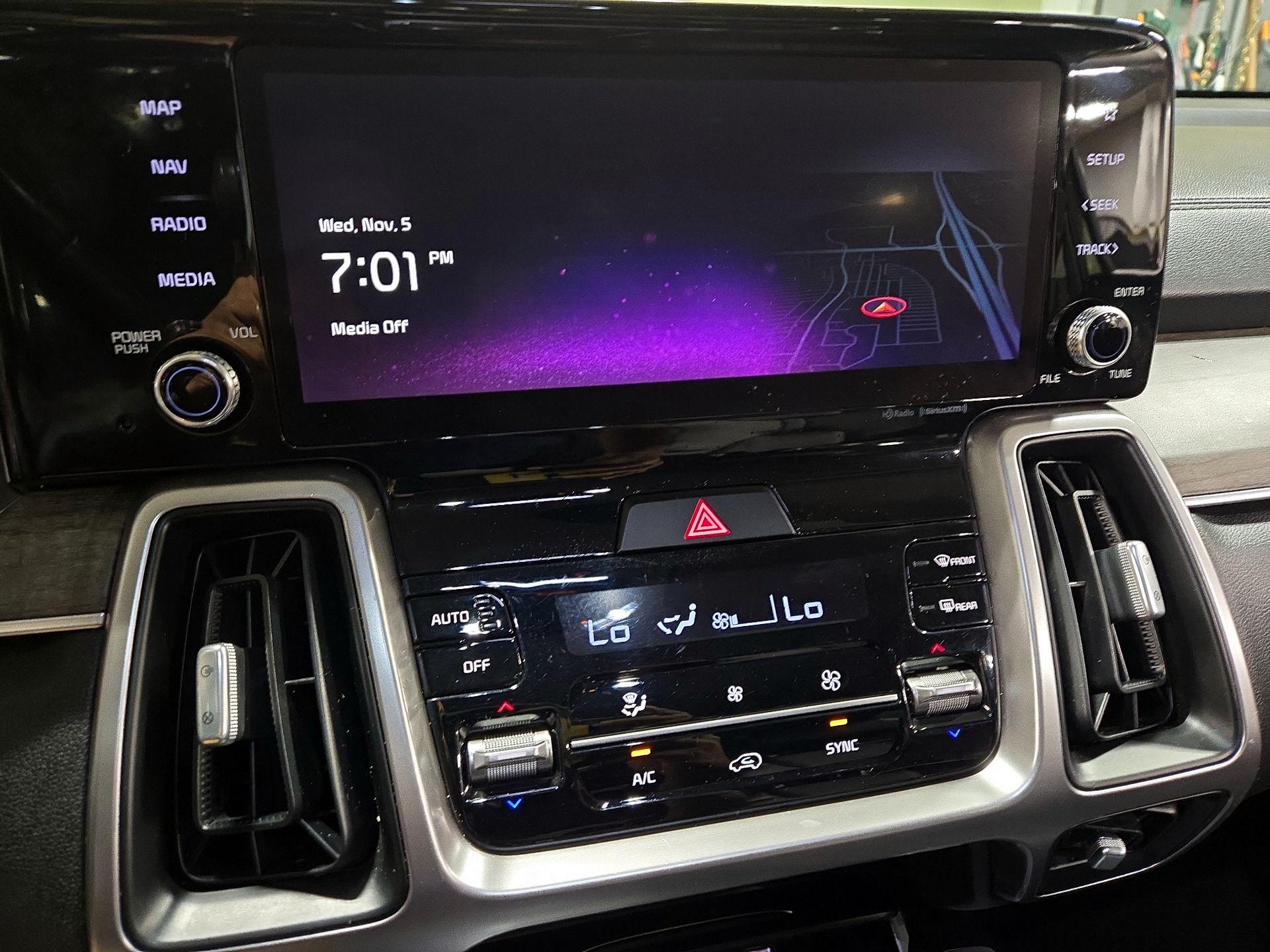 Thumbnail: 2022 Kia Sorento - 15