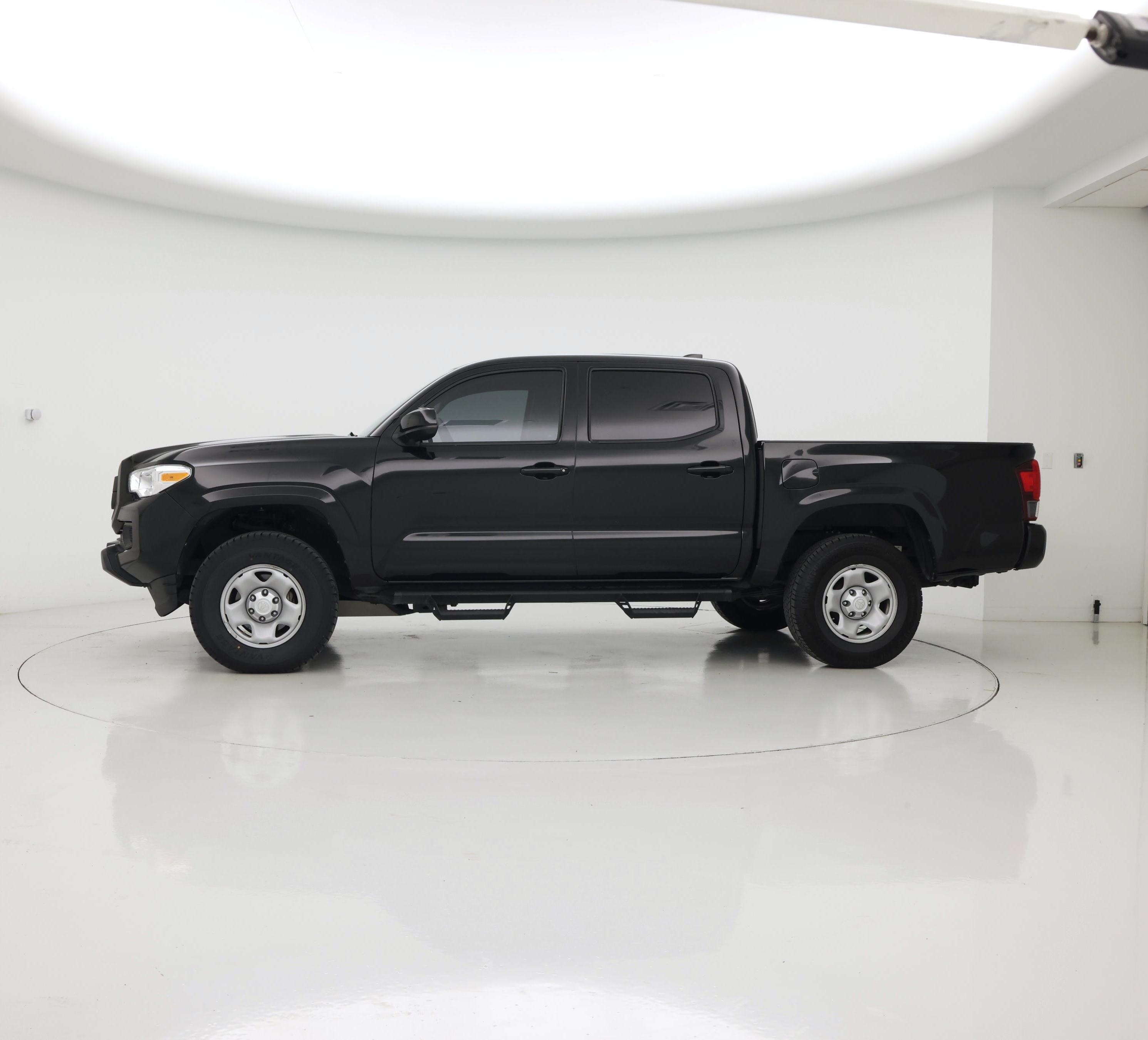 Thumbnail: 2023 Toyota Tacoma - 3