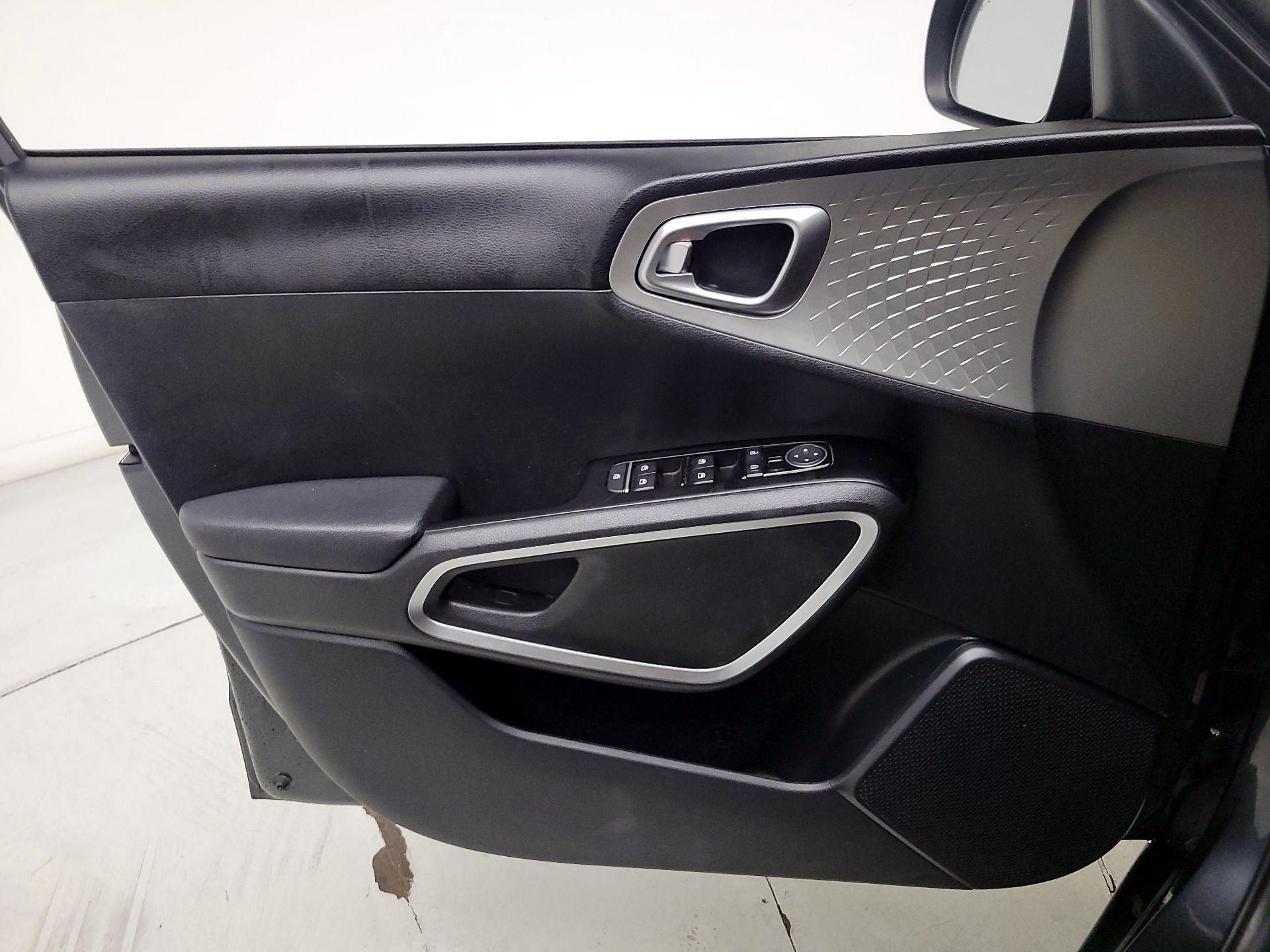 Thumbnail: 2023 Kia Soul - 12