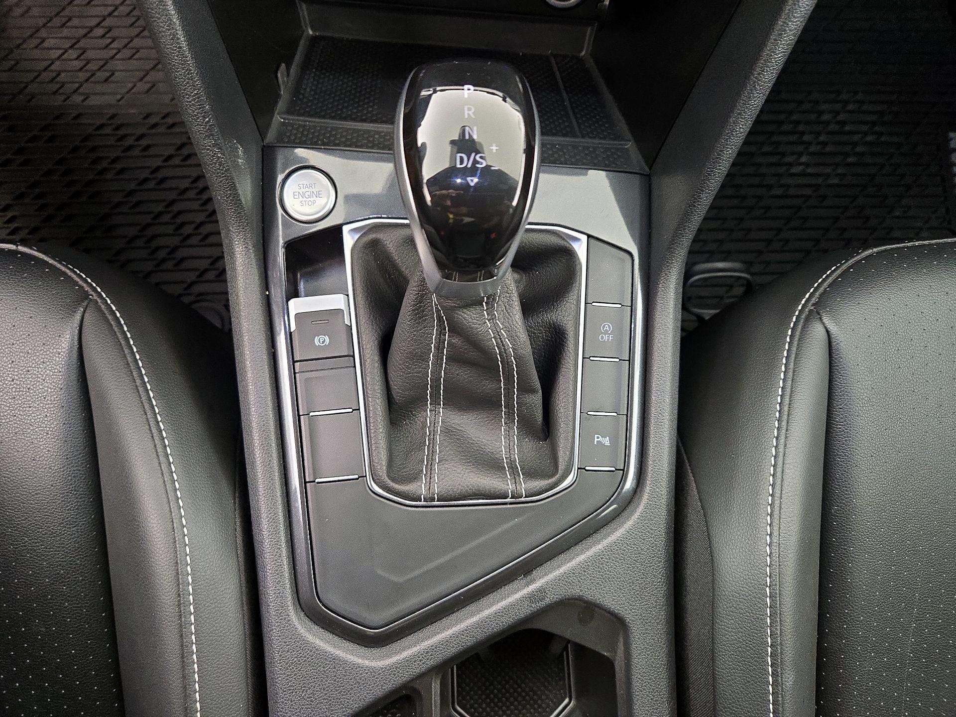 Thumbnail: 2024 Volkswagen Tiguan - 16