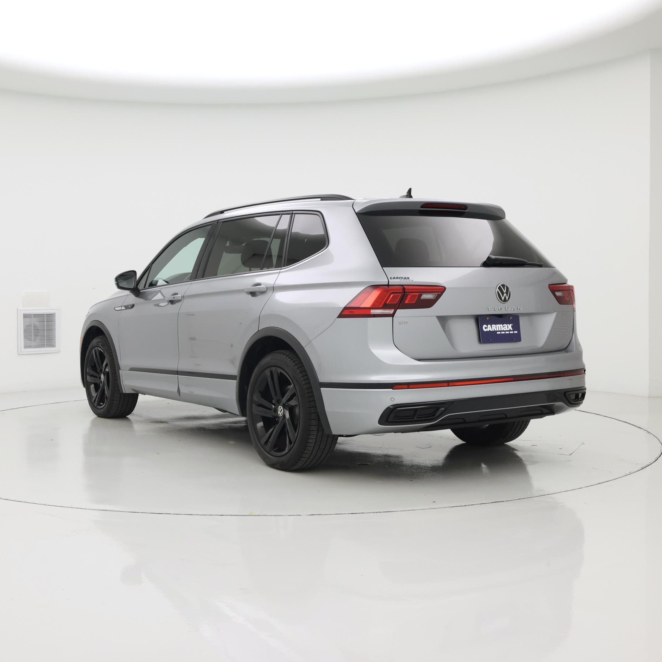 Thumbnail: 2024 Volkswagen Tiguan - 2