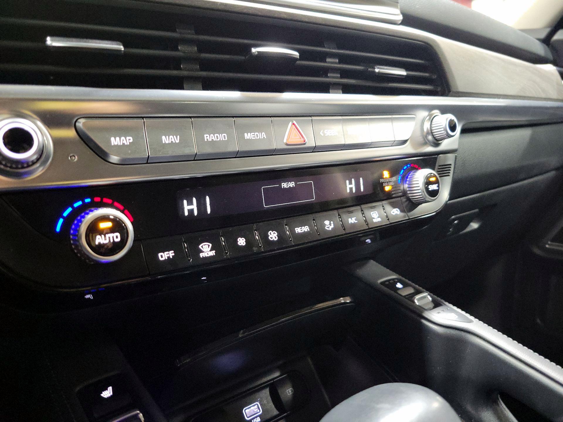 Thumbnail: 2022 Kia Telluride - 16