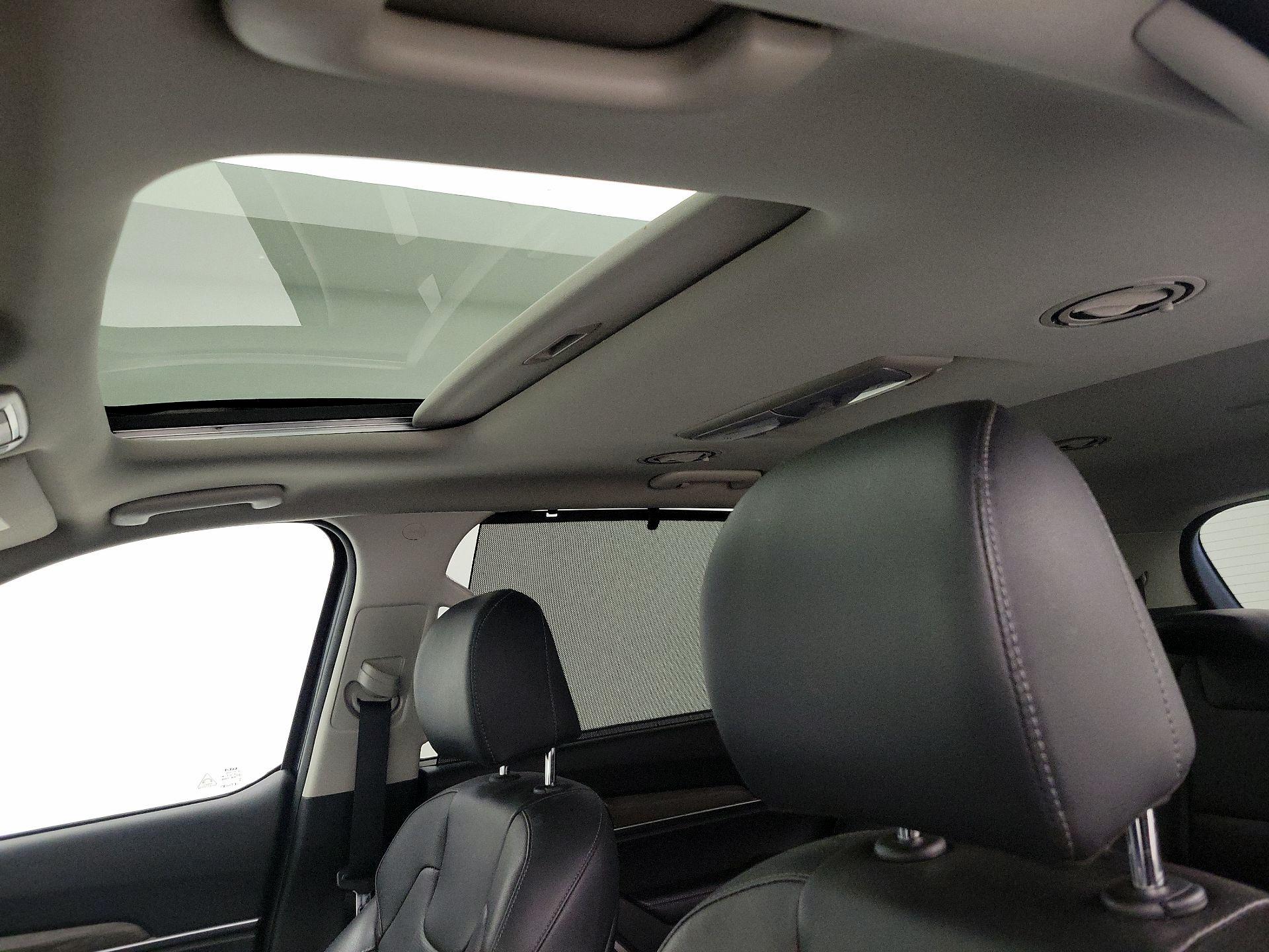 Thumbnail: 2022 Kia Telluride - 18