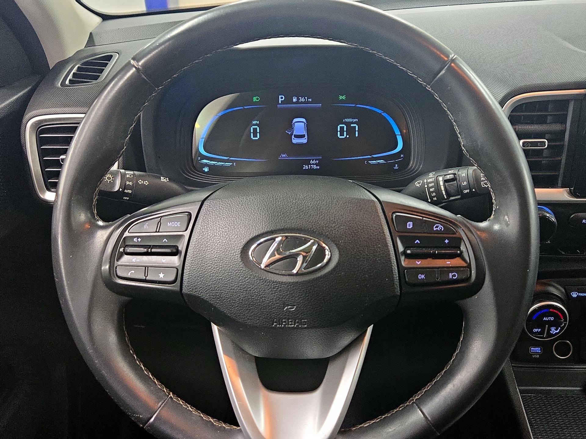 Thumbnail: 2023 Hyundai Venue - 10