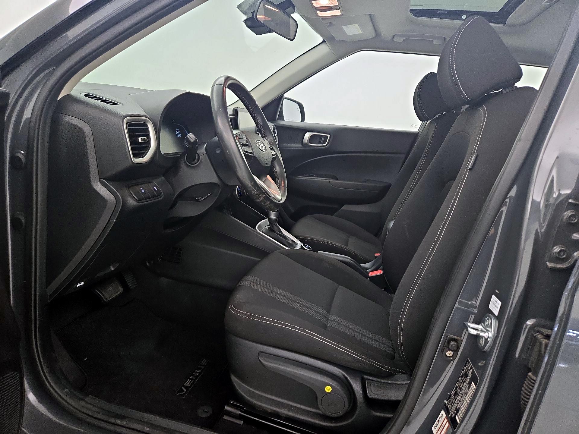 Thumbnail: 2023 Hyundai Venue - 11