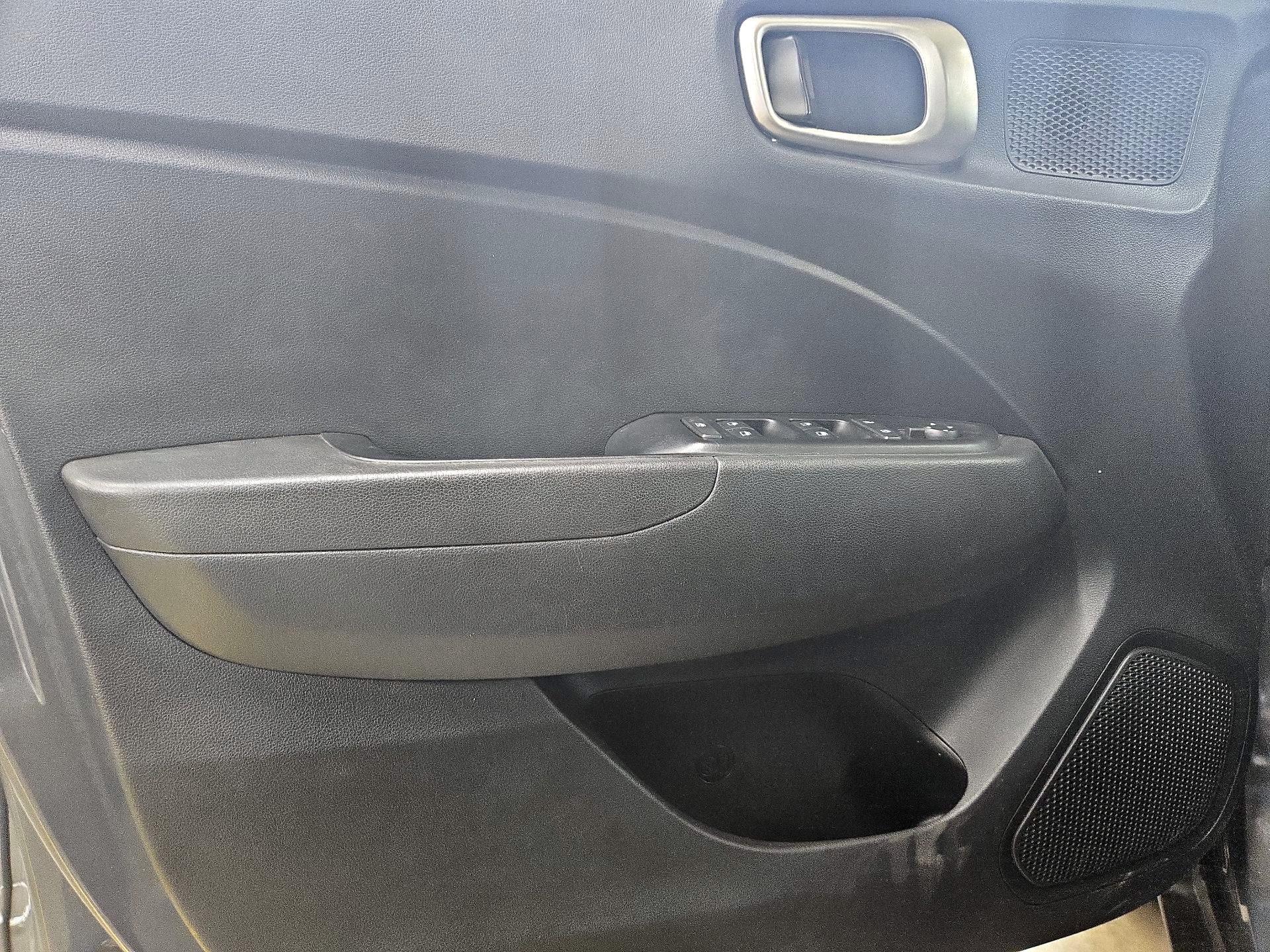 Thumbnail: 2023 Hyundai Venue - 12