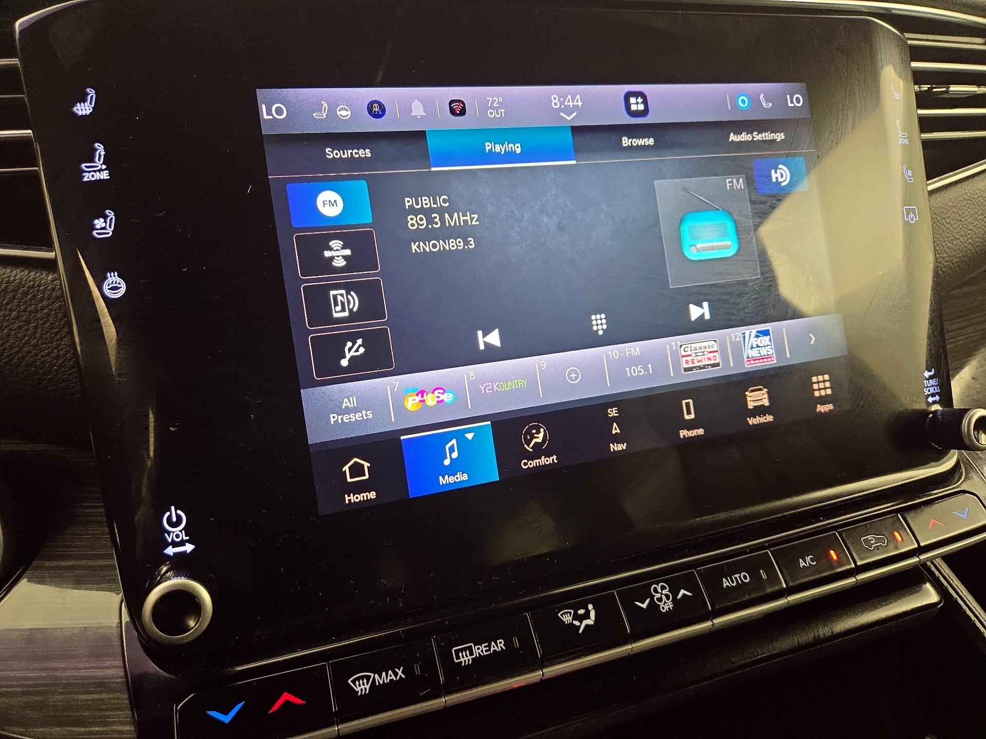 Thumbnail: 2022 Jeep Wagoneer - 16