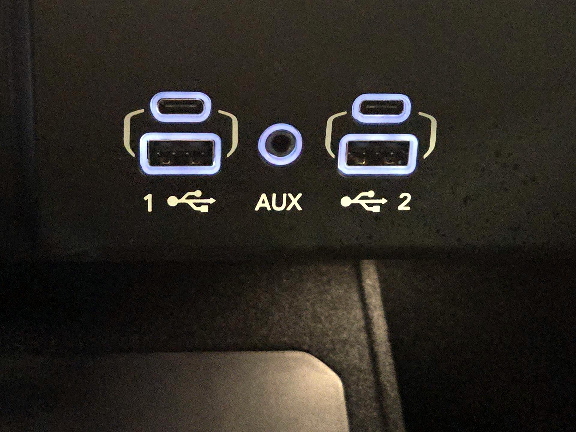 Thumbnail: 2022 Jeep Wagoneer - 19