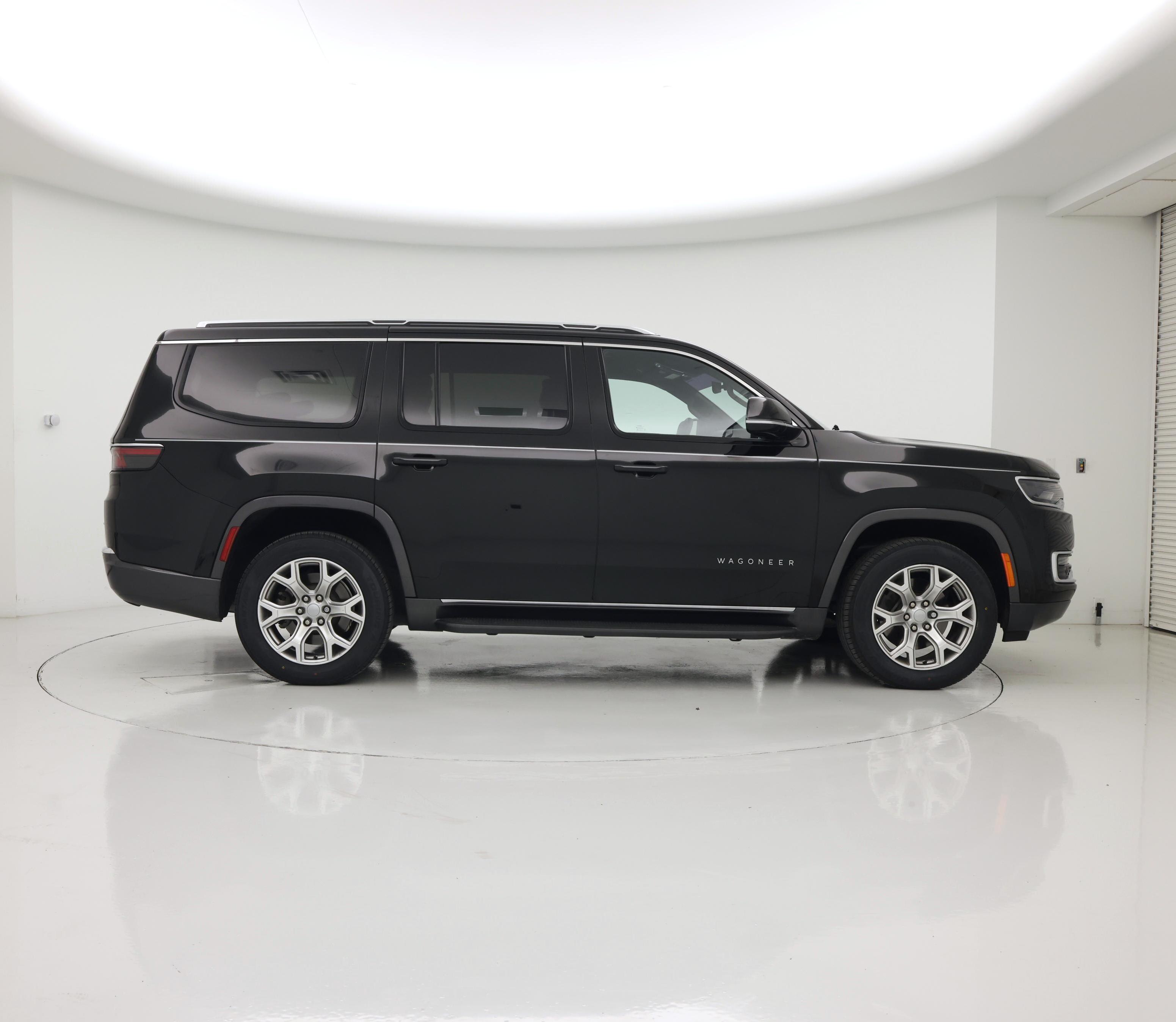 Thumbnail: 2022 Jeep Wagoneer - 7