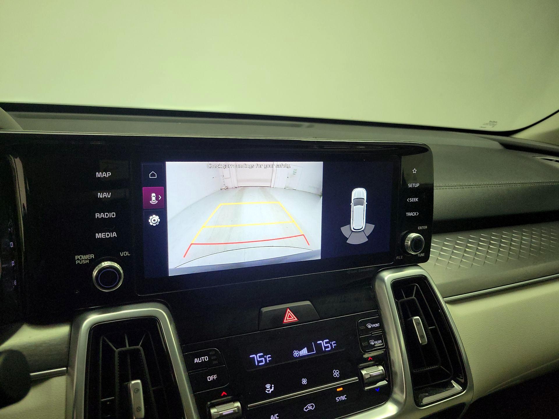 Thumbnail: 2022 Kia Sorento - 15