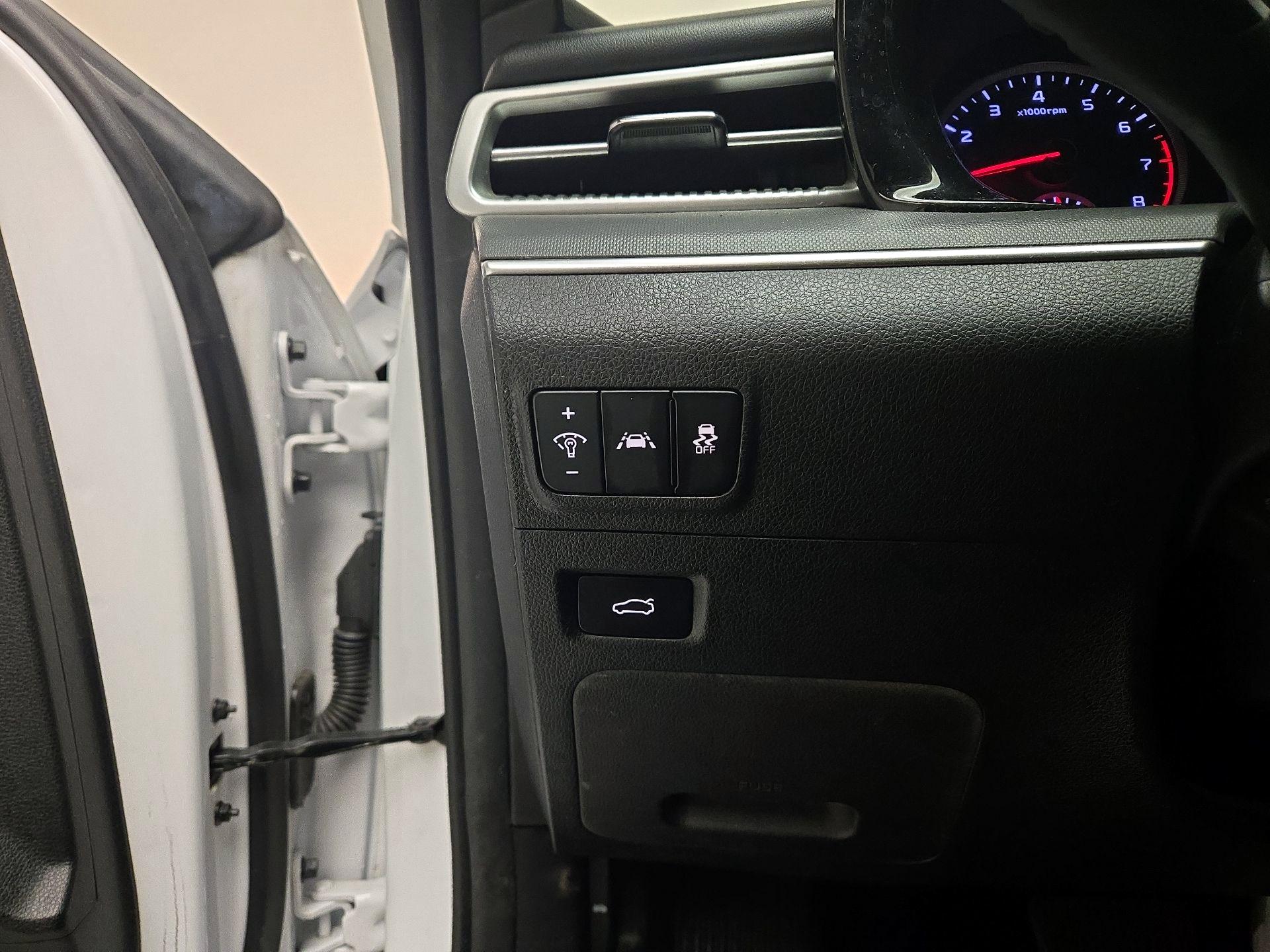 Thumbnail: 2023 Kia K5 - 13