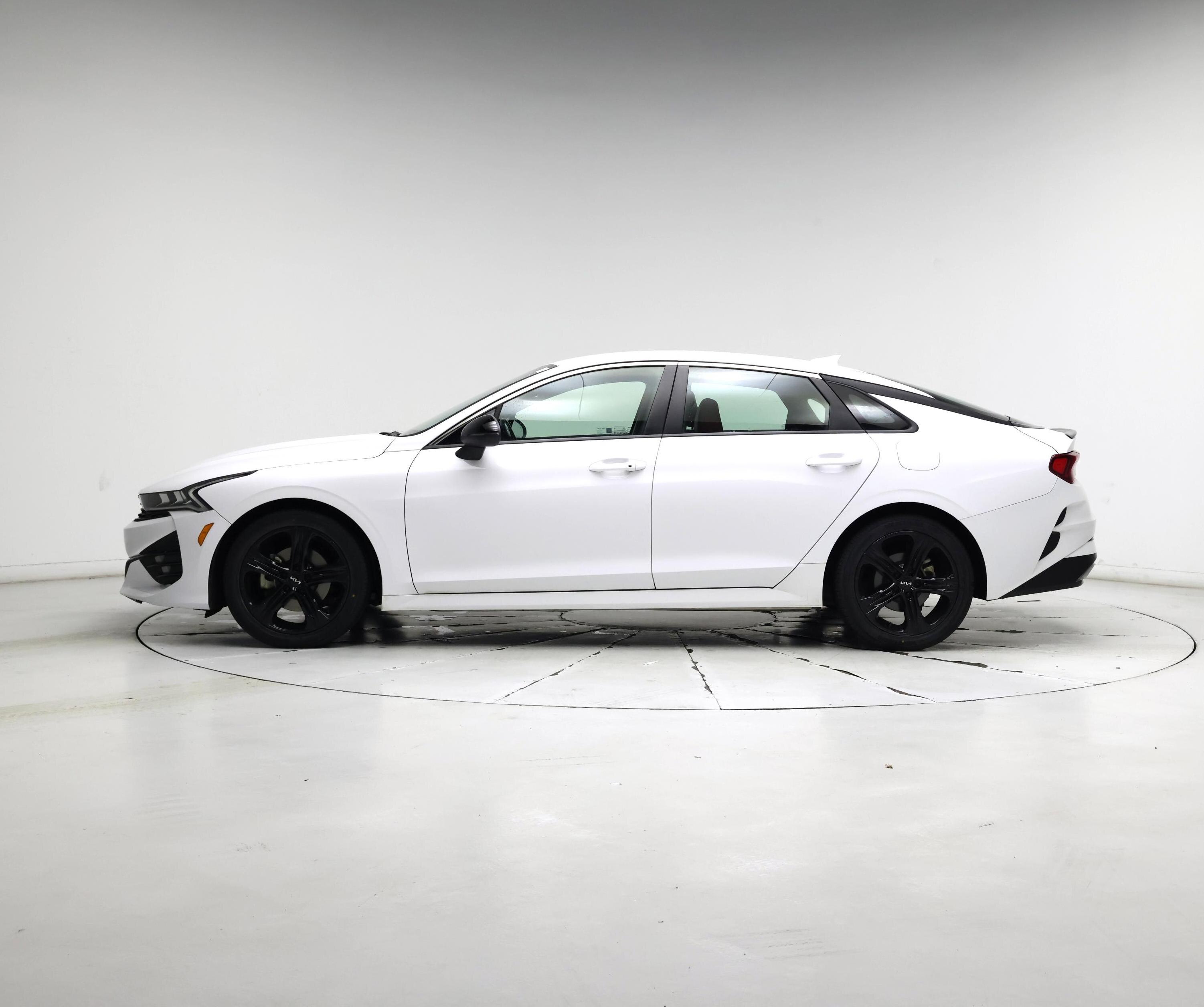 Thumbnail: 2023 Kia K5 - 3