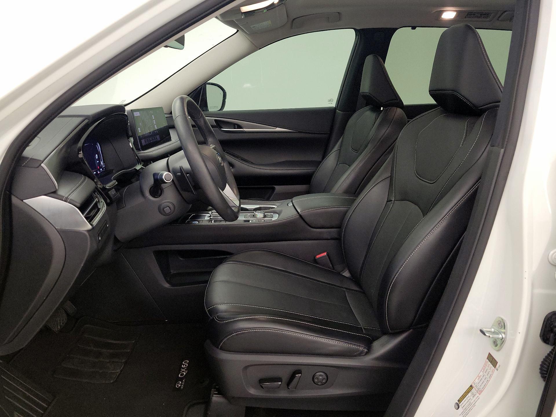 Thumbnail: 2023 INFINITI QX60 - 11