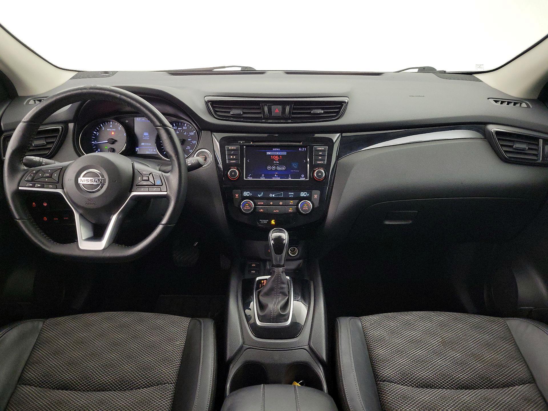 Thumbnail: 2022 Nissan Rogue Sport - 9