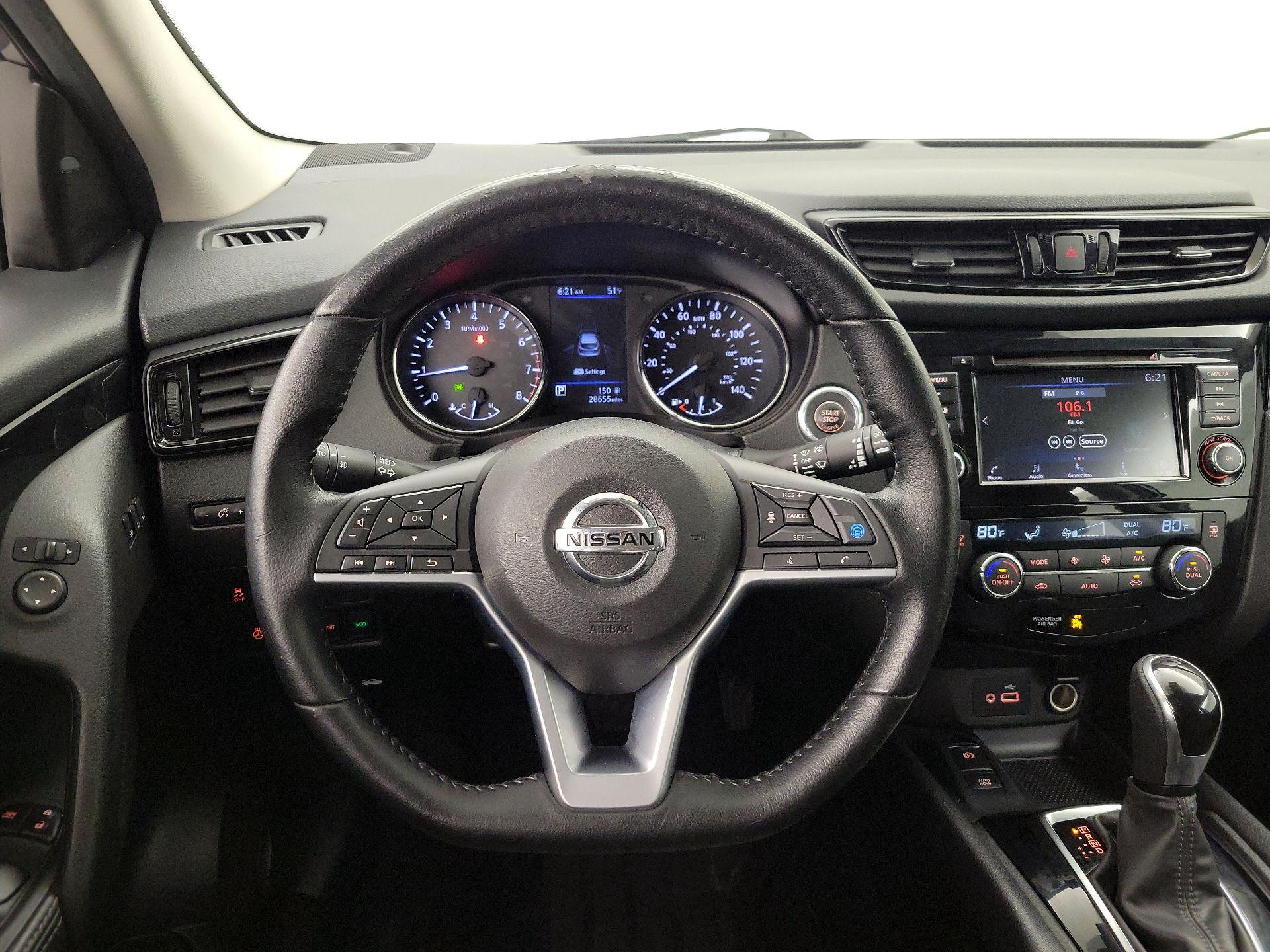 Thumbnail: 2022 Nissan Rogue Sport - 10