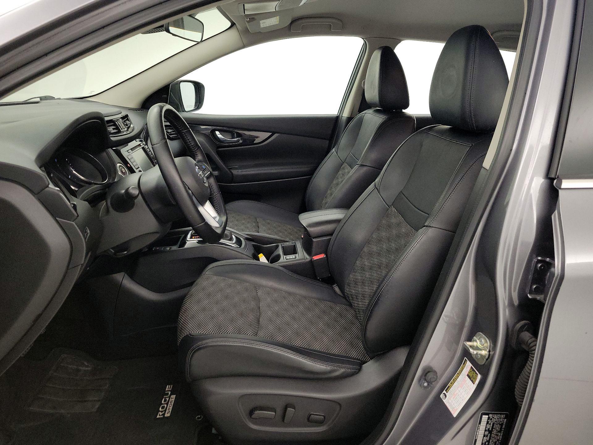 Thumbnail: 2022 Nissan Rogue Sport - 11