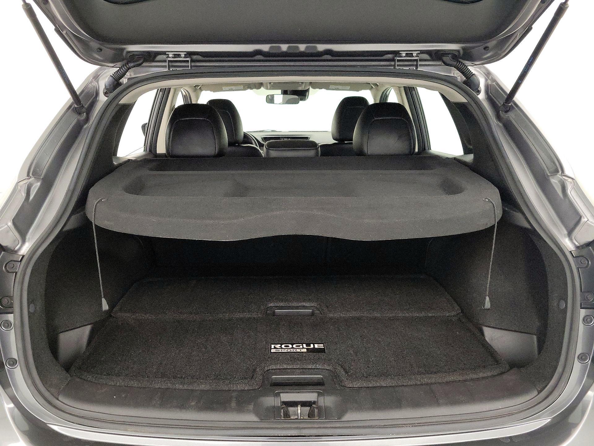 Thumbnail: 2022 Nissan Rogue Sport - 19