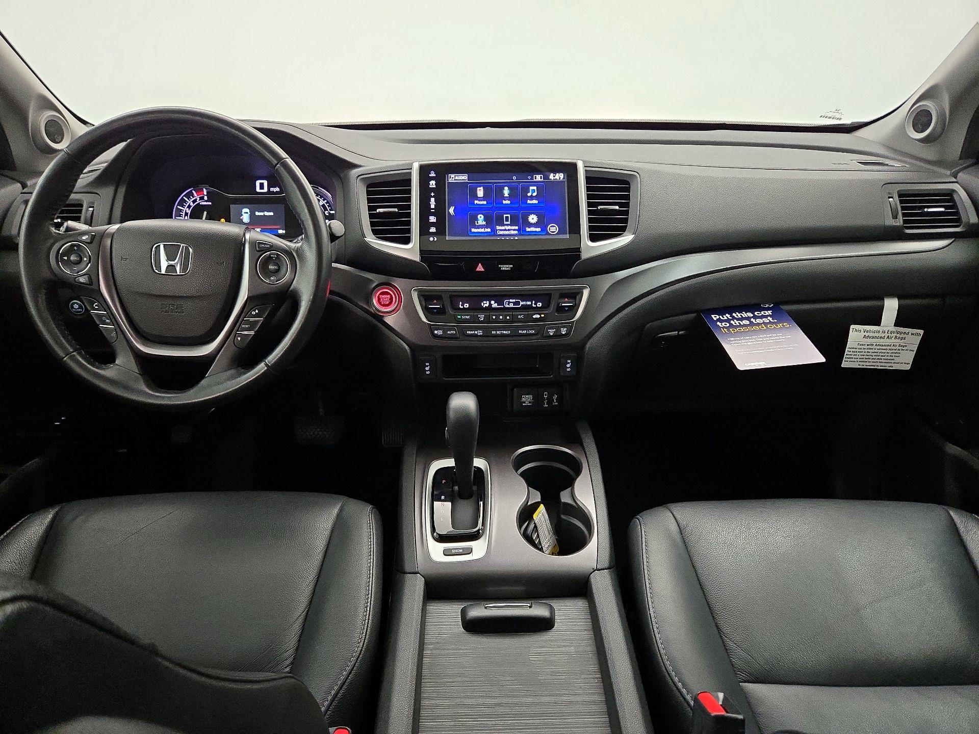 Thumbnail: 2017 Honda Pilot - 9