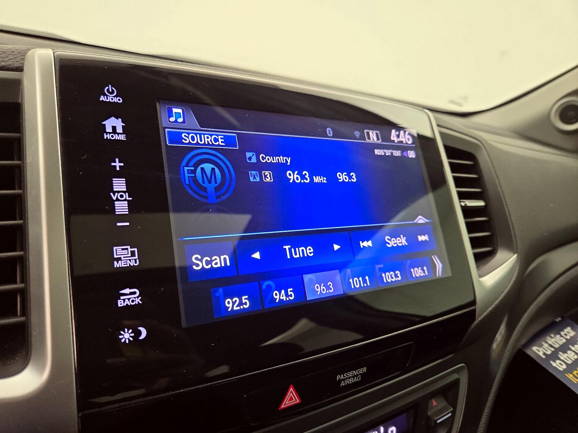 Thumbnail: 2017 Honda Pilot - 15