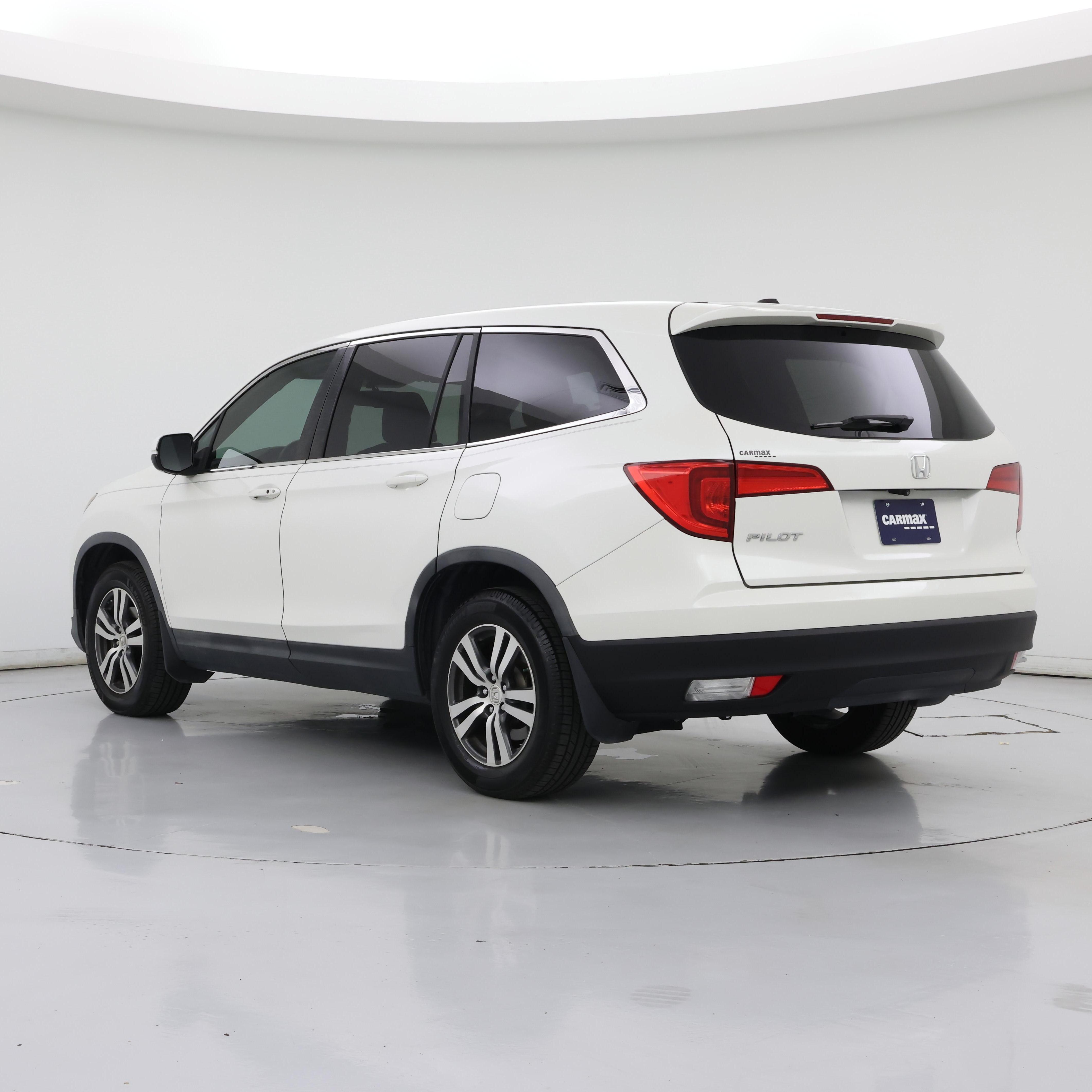 Thumbnail: 2017 Honda Pilot - 2