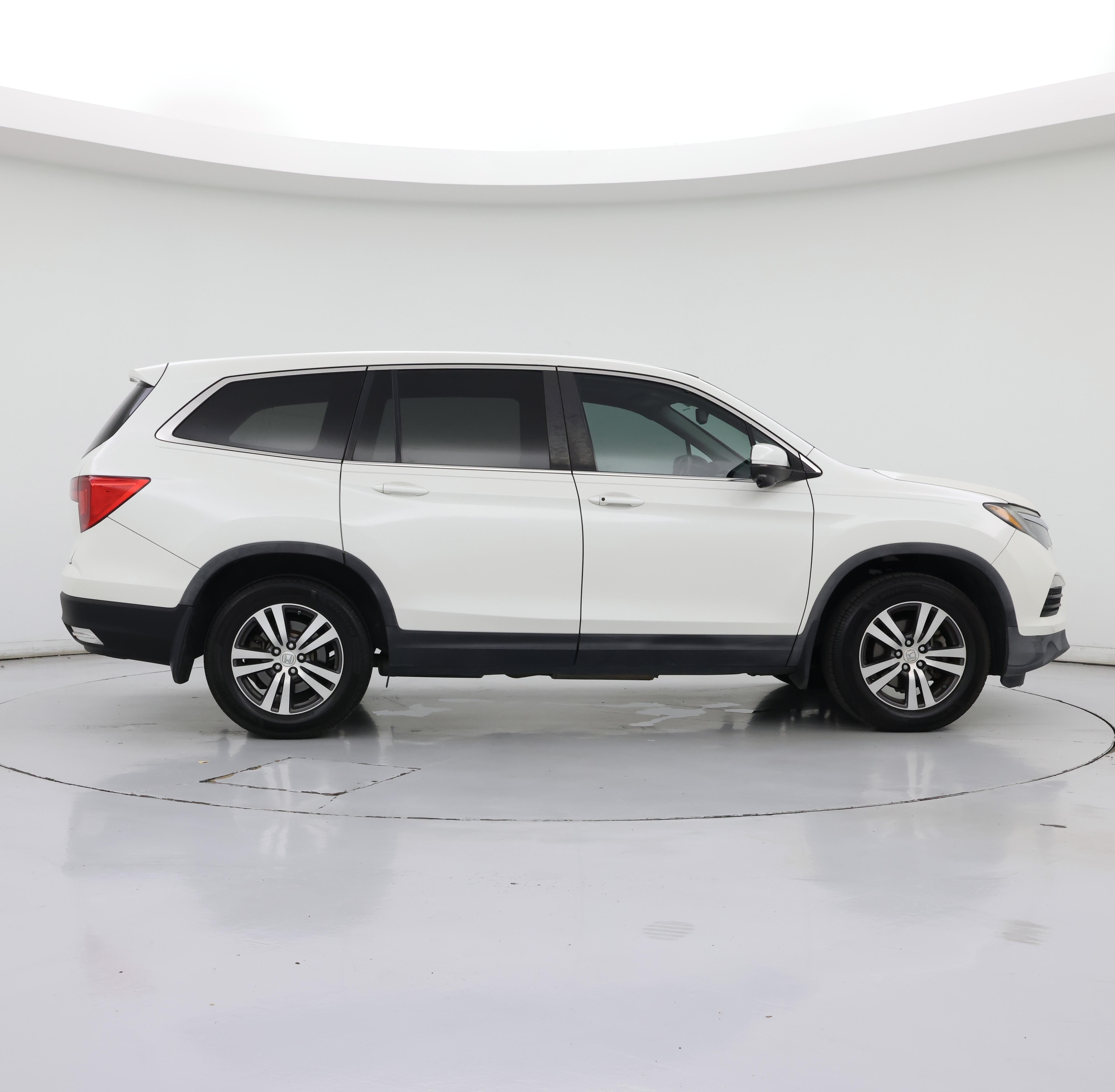 Thumbnail: 2017 Honda Pilot - 7