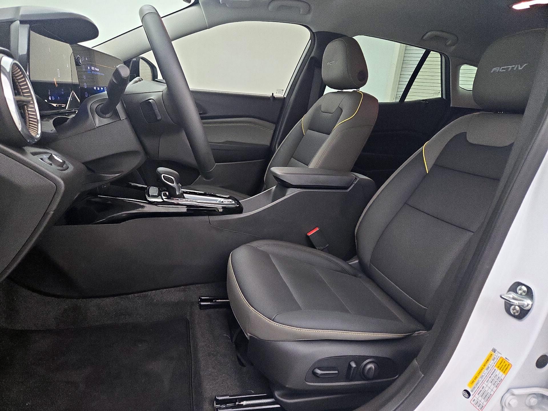 Thumbnail: 2025 Chevrolet Trax - 11