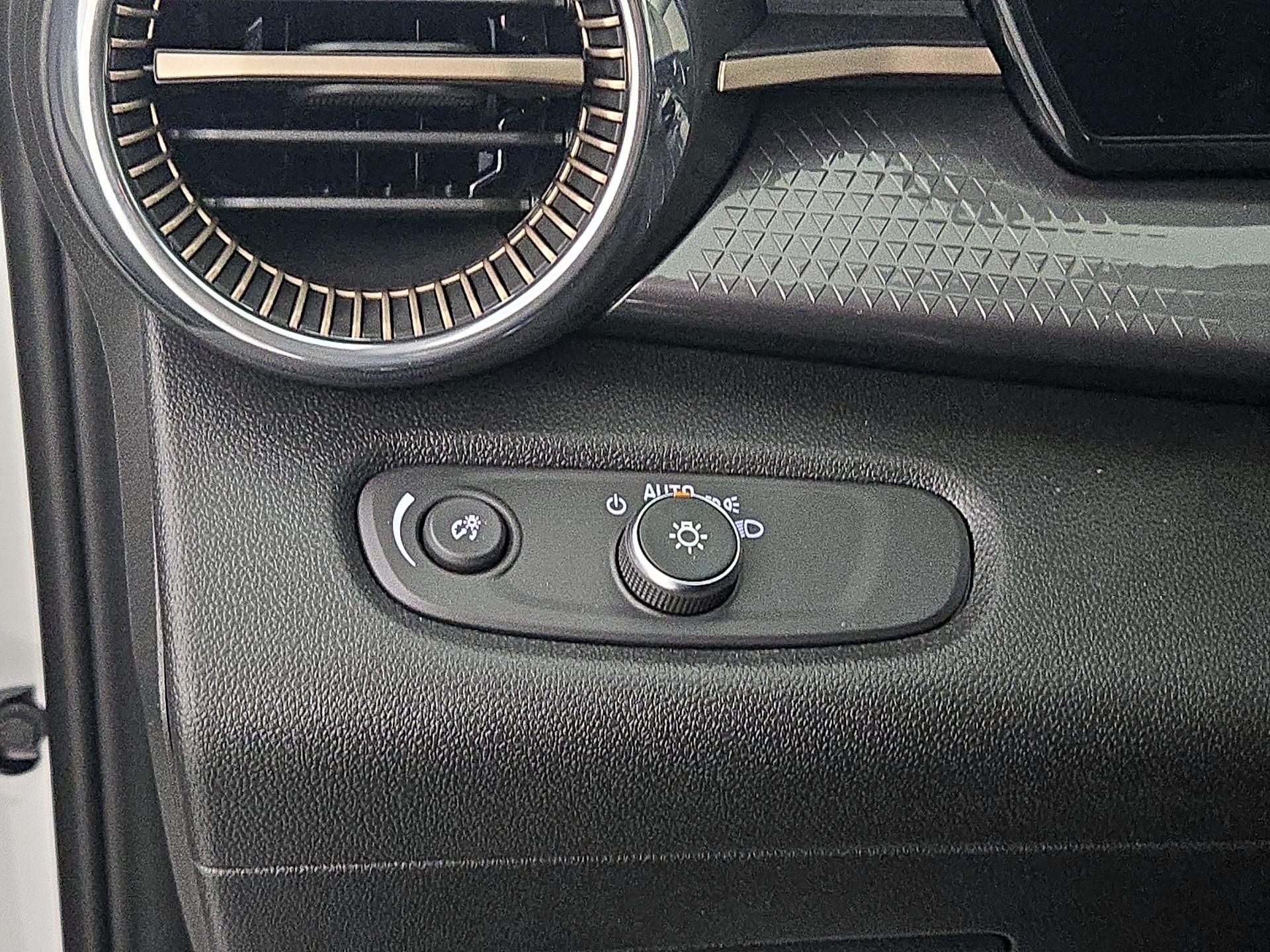 Thumbnail: 2025 Chevrolet Trax - 13