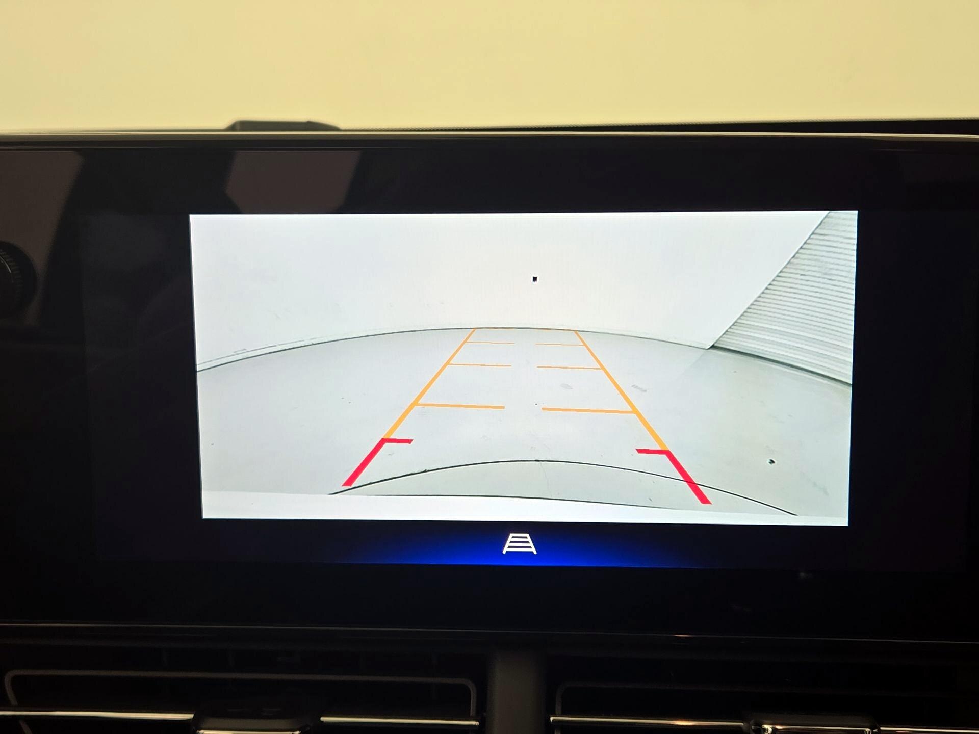 Thumbnail: 2025 Chevrolet Trax - 14