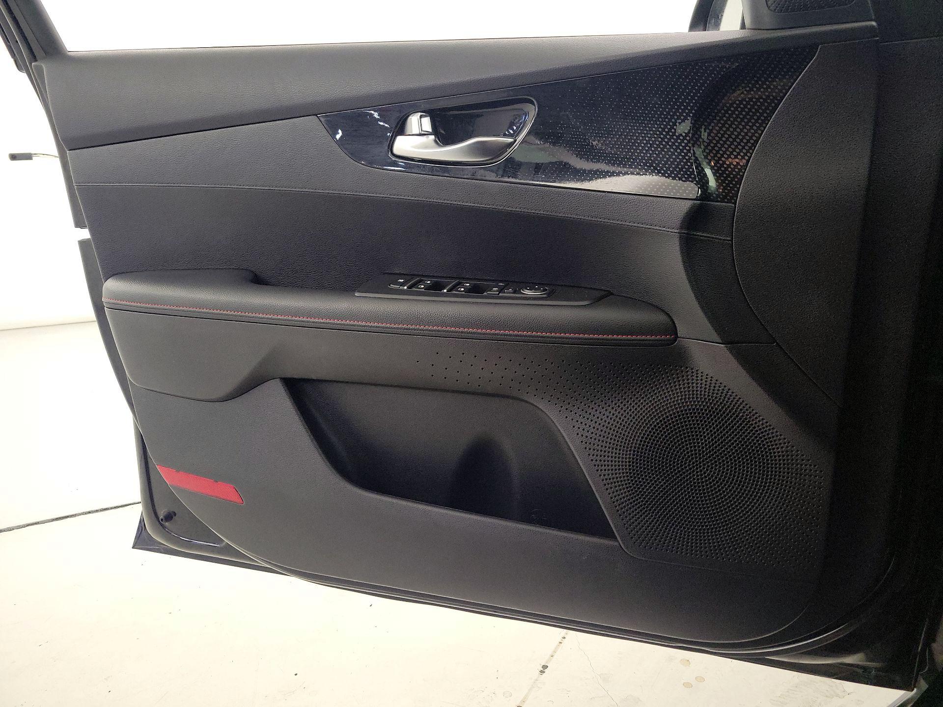 Thumbnail: 2021 Kia Forte - 12