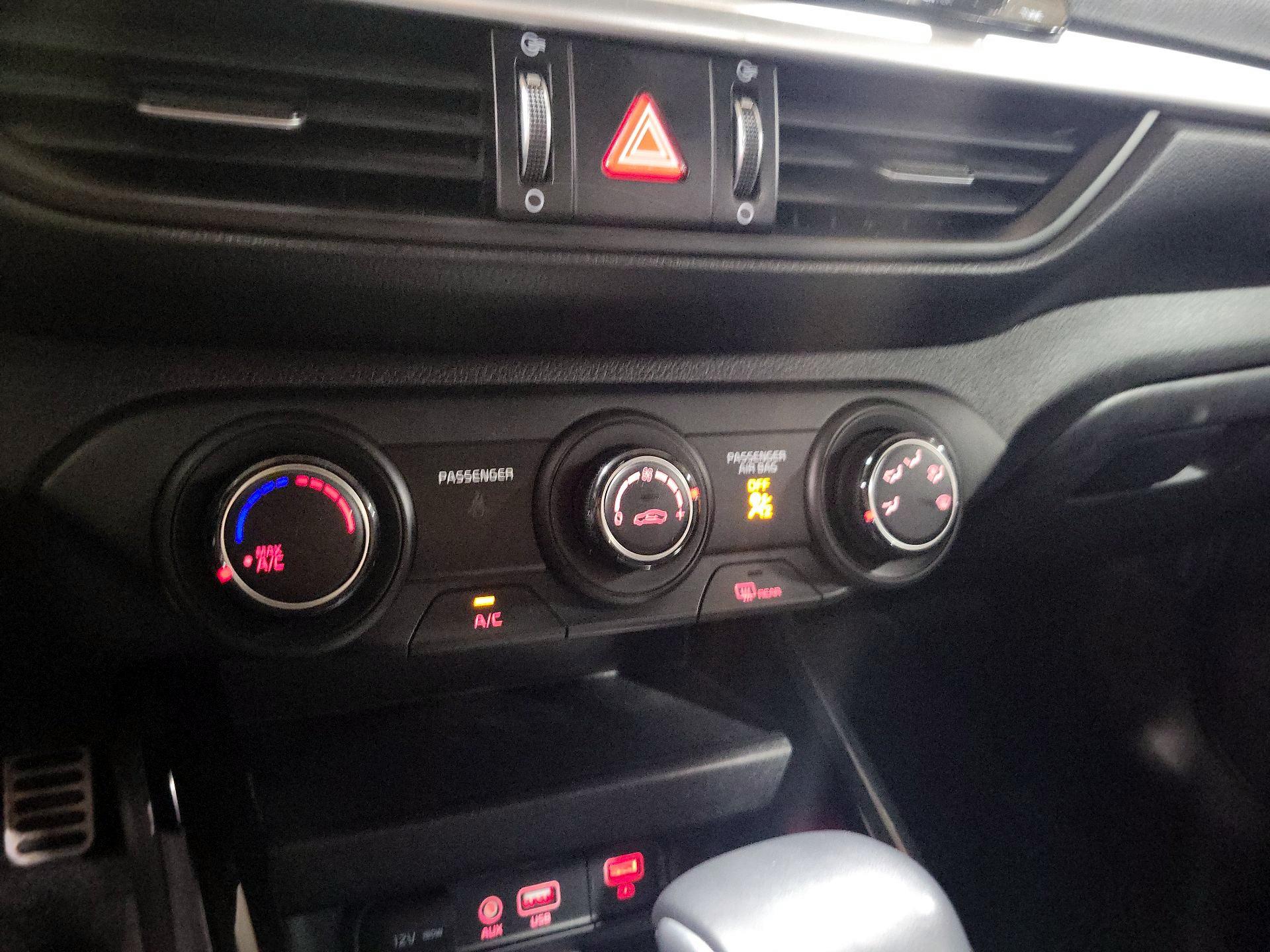 Thumbnail: 2021 Kia Forte - 16