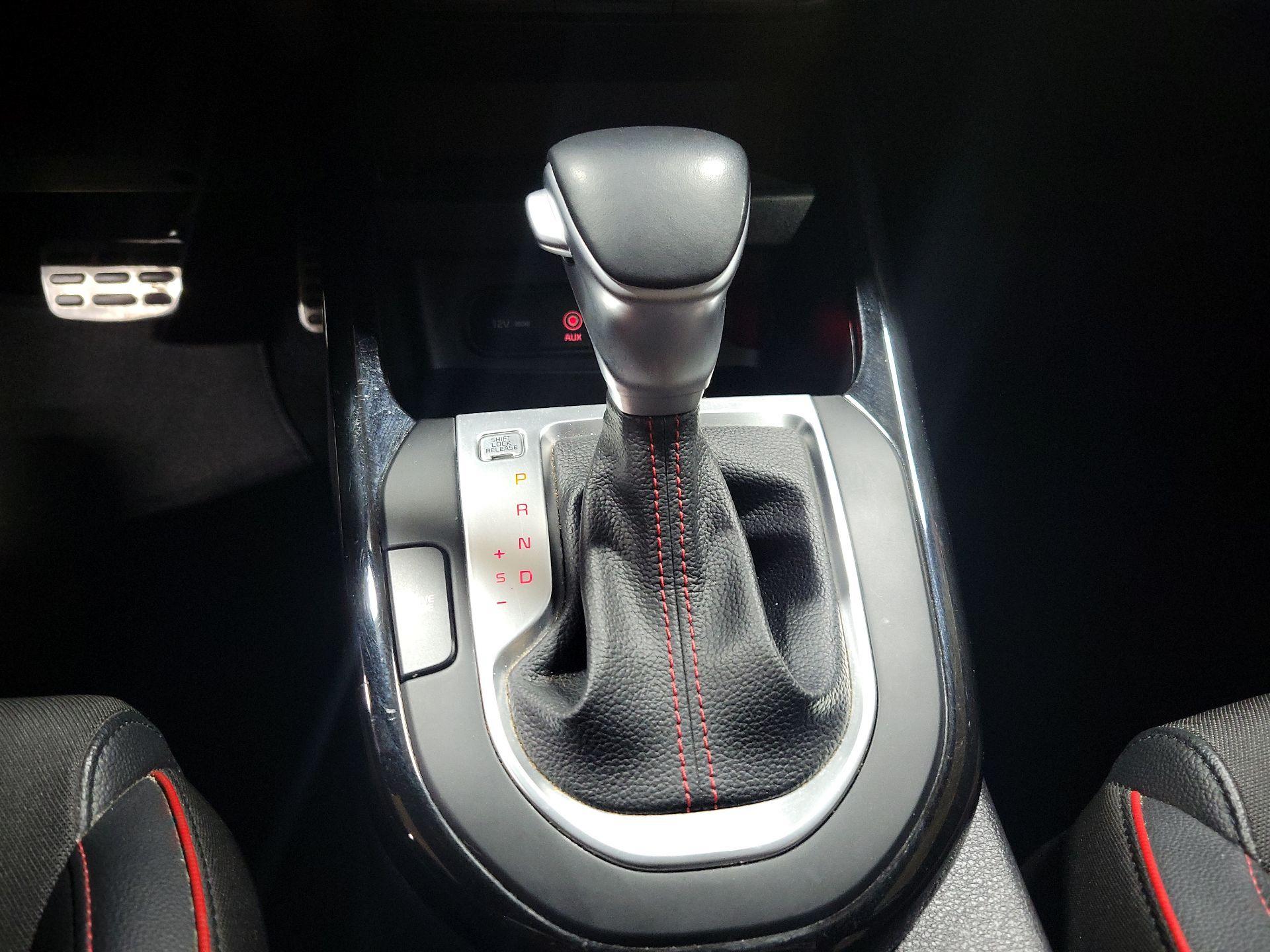 Thumbnail: 2021 Kia Forte - 17