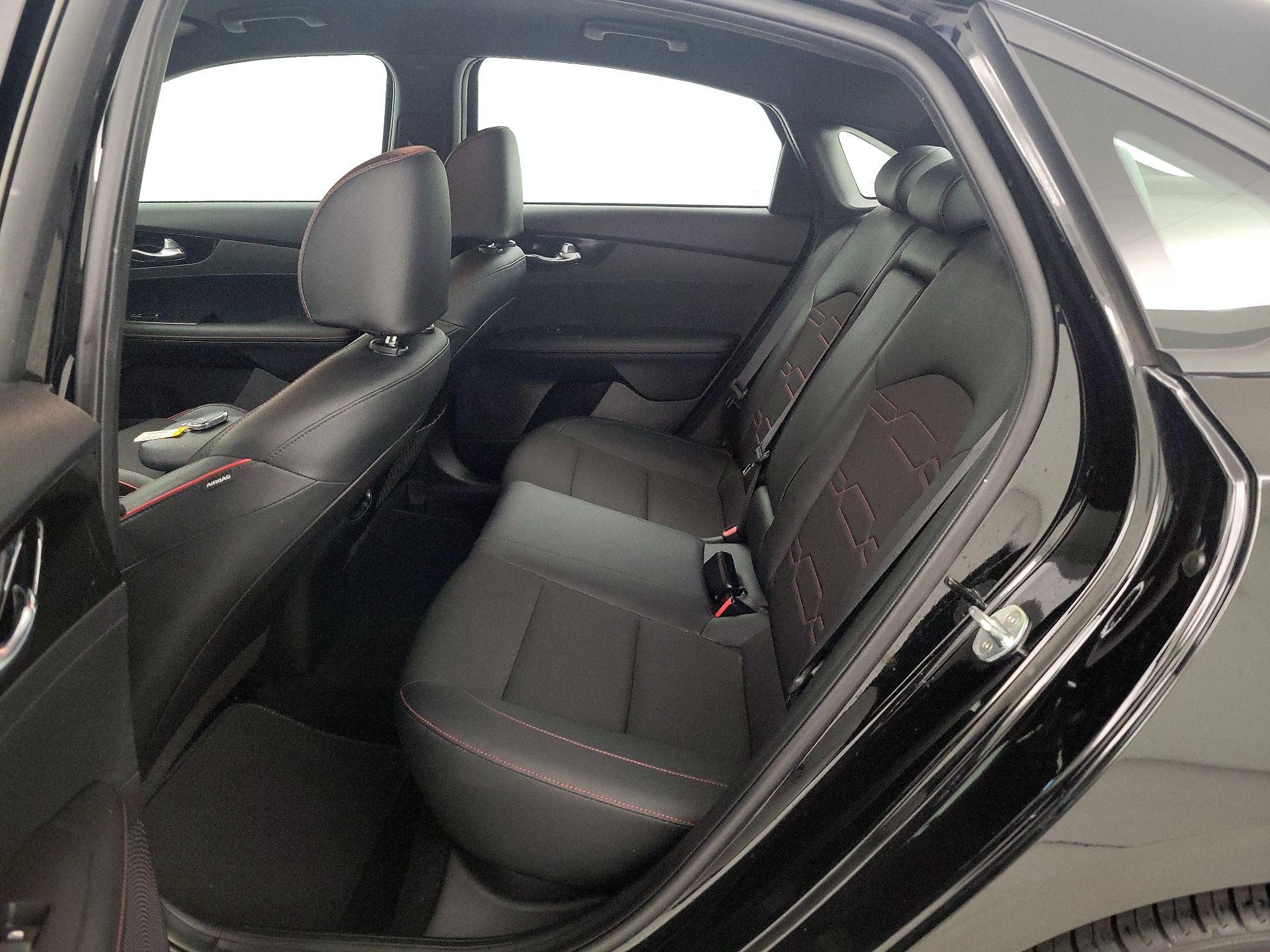 Thumbnail: 2021 Kia Forte - 18